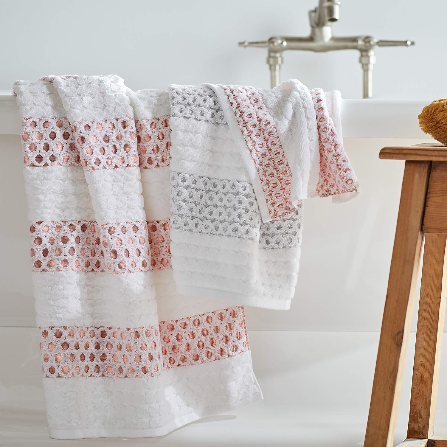 Amazon Brand – Stone & Beam Sculpted Dots with Woven Stripe Cotton Bath Towels, Set of 2, Terracotta