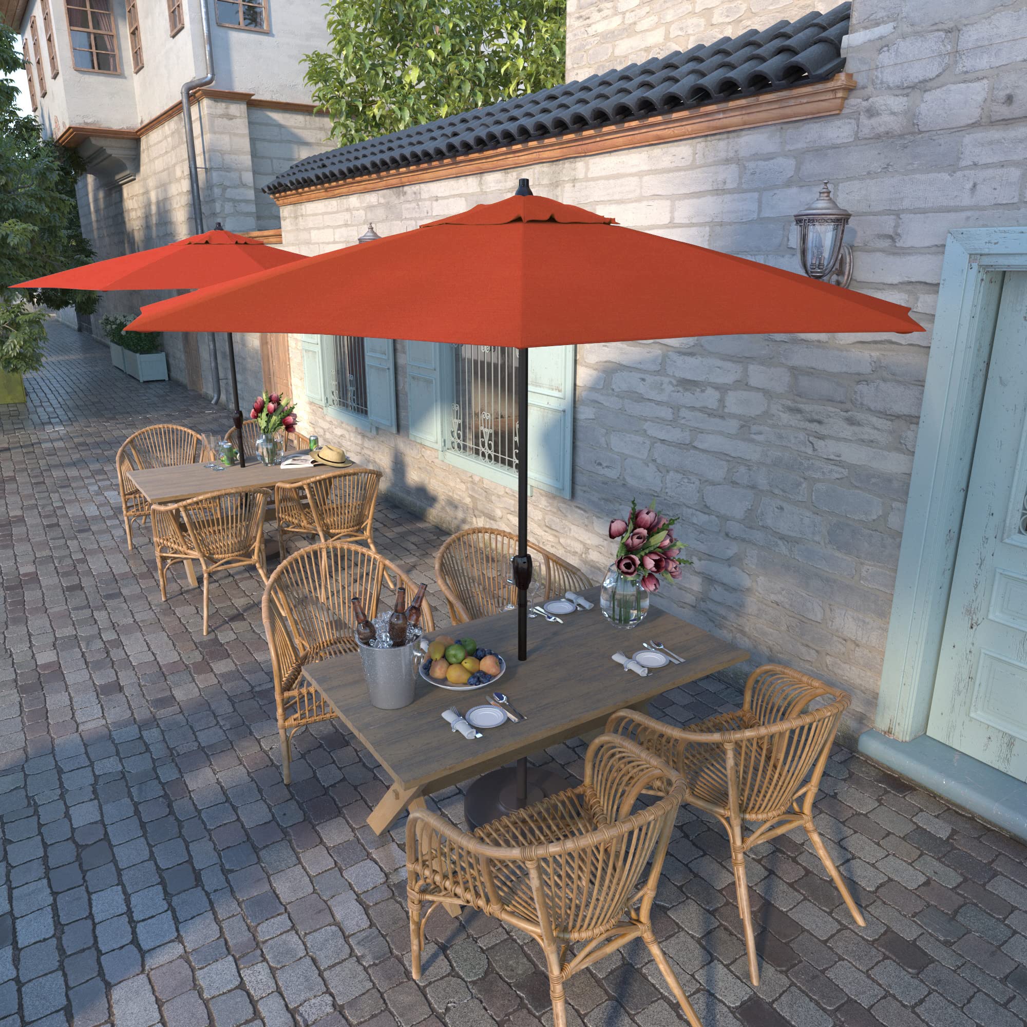 California Umbrella Okrągły aluminiowy parasol rynkowy 9 stóp, podnośnik korbowy, automatyczne przechylanie, brązowy słup, zachód słońca Olefin