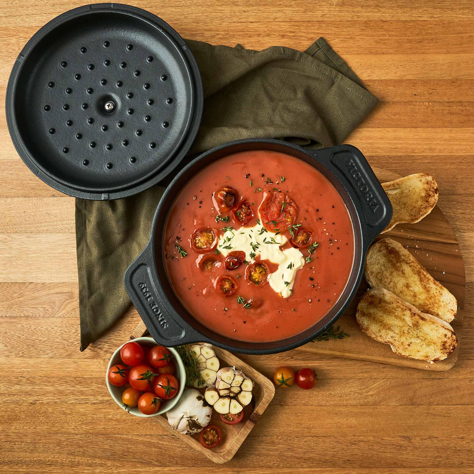 Victoria Cocotte Induction Fonte Émaillée 20cm, Dutch Oven 1,9L, Four Hollandais Sans PTFE et PFOA, Convient pour Feu, Barbecue, Four, Vitrocéramique, Gaz