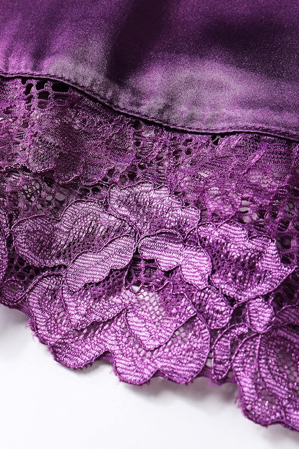 BABEYOND Satin Kimono Robe Silky Long Bridesmaid Wedding Lightweight Bath Robe with Lace Trim - Image 4