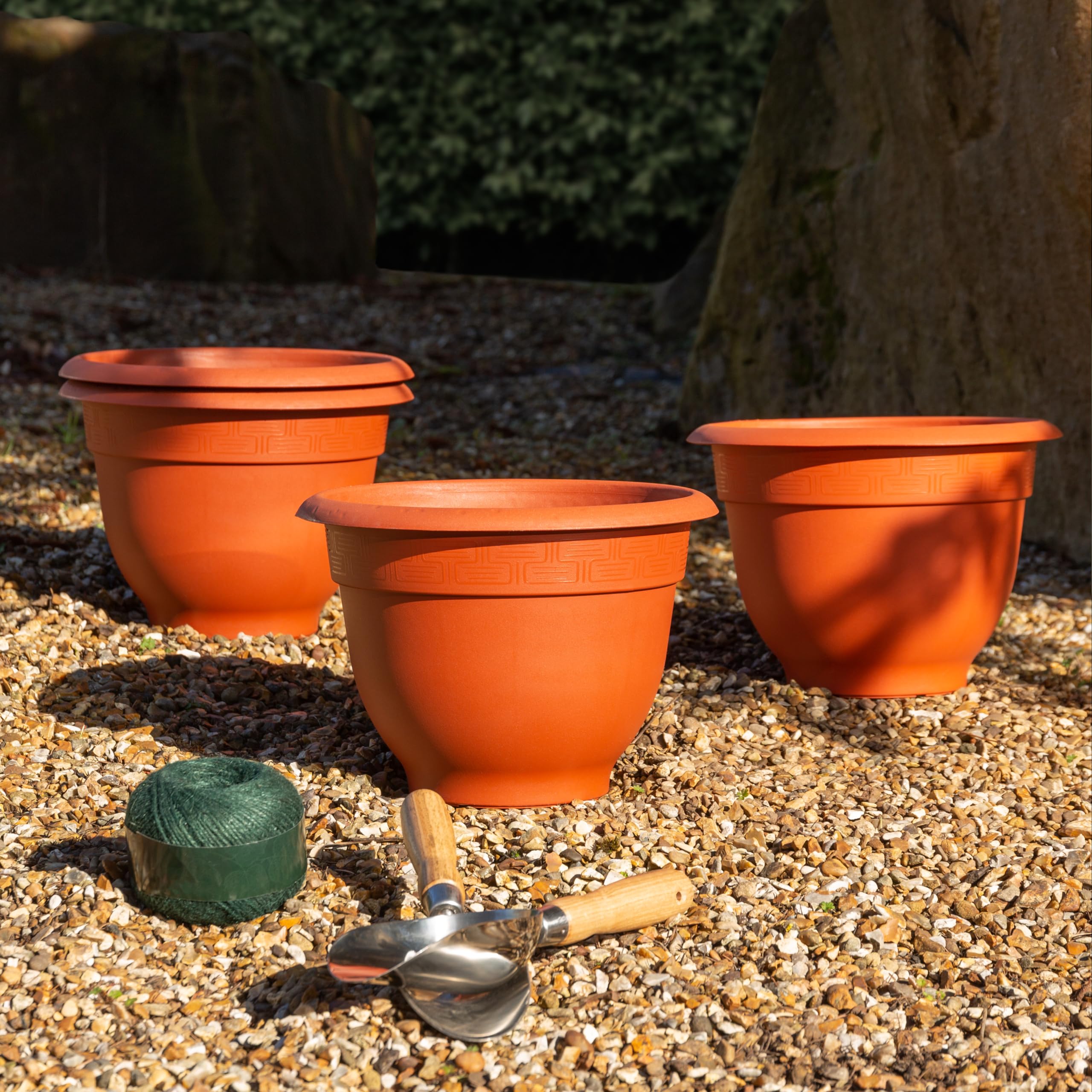 Wham Terracotta 4X 28Cm Bell Pot Plastic Planter, Garden Floor Pot, Indoor/Outdoor, Made In Uk (, 28Cm Round, Pack 4) Small