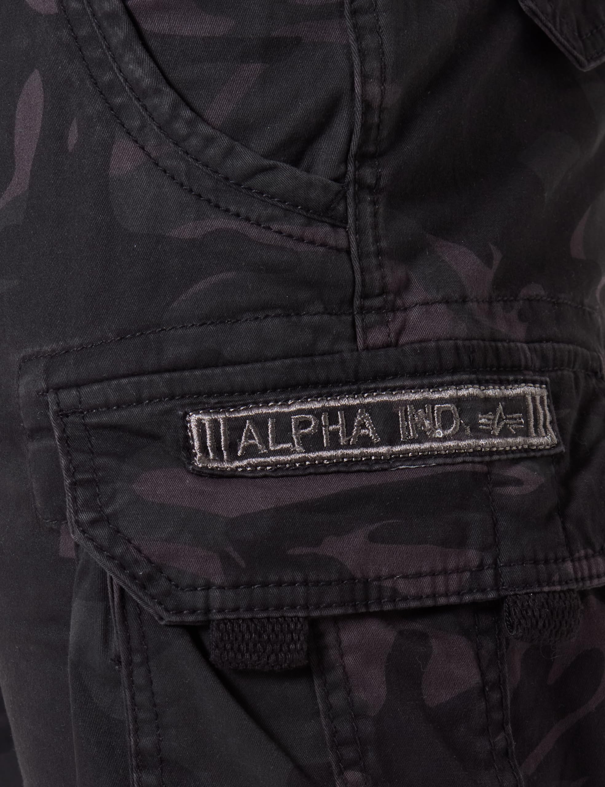 ALPHA INDUSTRIES Alpha Industries Crew Short Camo Short Dla Mężczyzn - Szorty cargo Mężczyźni