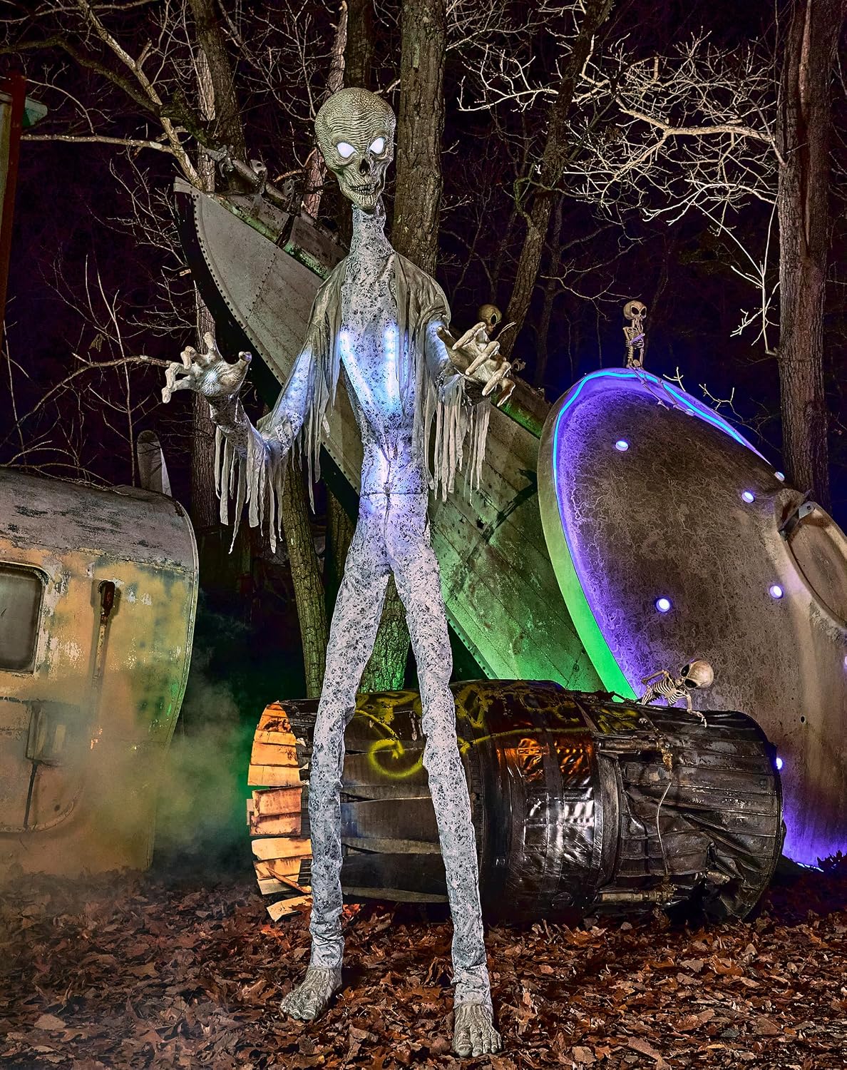 Spirit Halloween 10 Ft Giant Death Ray Animatronic, Multicolor