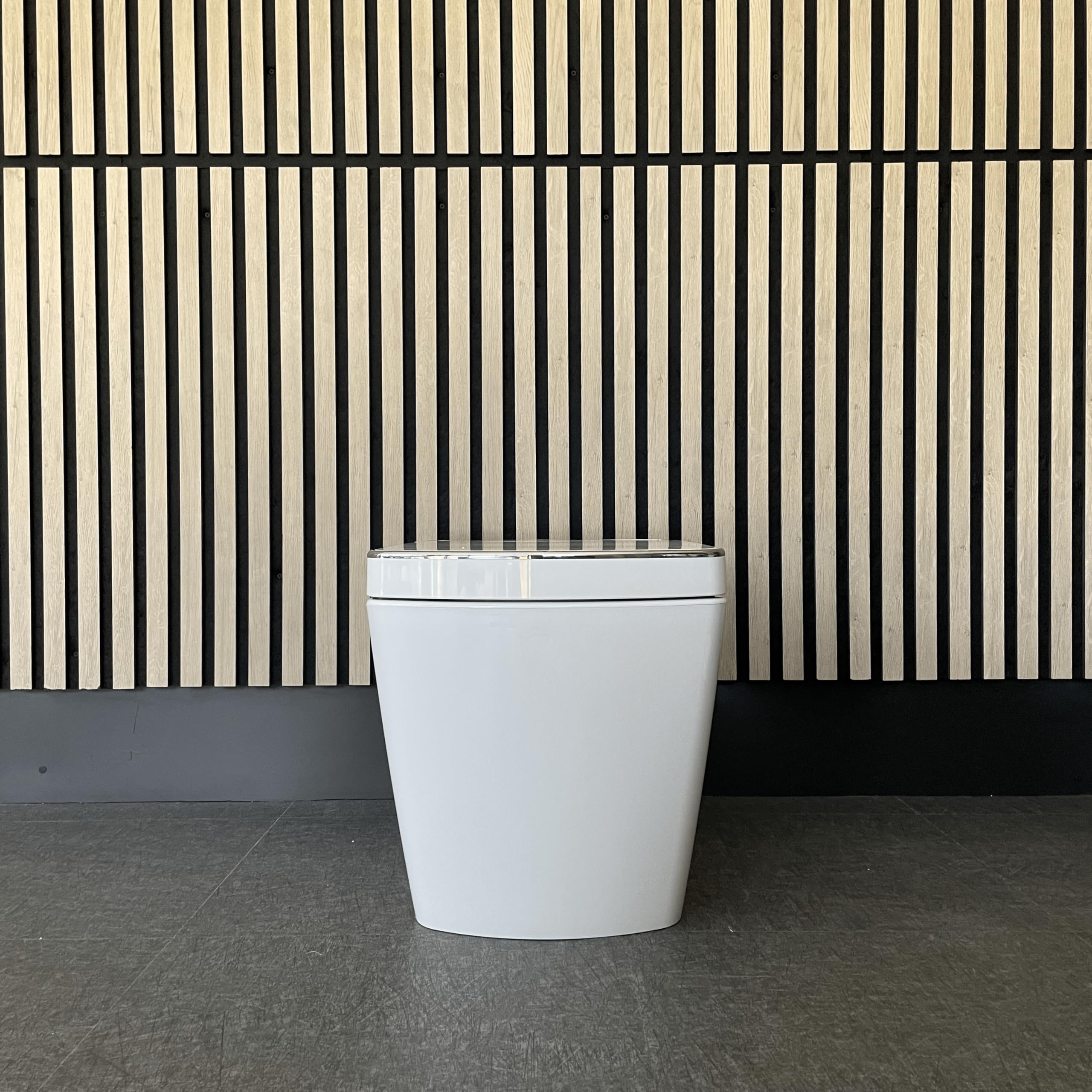 Inodoro Inteligente de Estilo Japonés Tokio | Temperatura asiento ajustable | Chorrito de agua | Mando a distancia | Descarga automática.