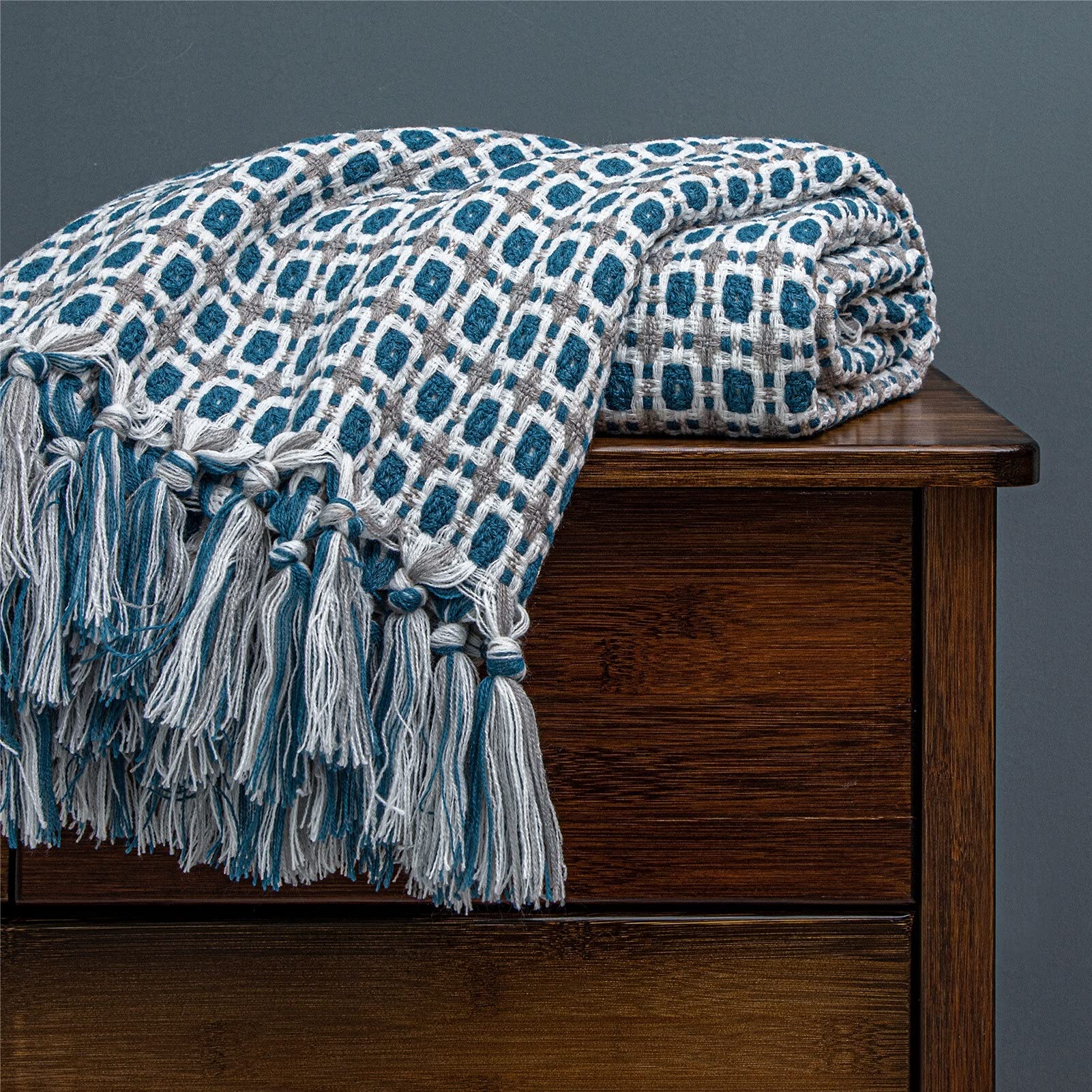 Couverture souple couleur solide pour remplacer les plaids qui peluchent