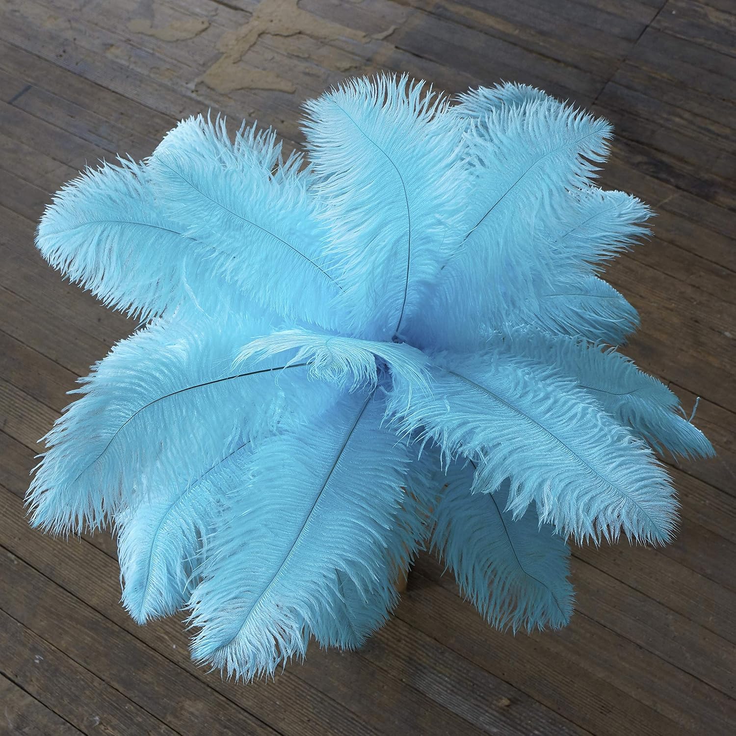 ZUCKER - Eiffel Tower Vase - Feather Centerpiece Decoration for Wedding, Parties and Events - Ostrich Feather and Vase Set - Black Vase/Light Turquoise Ostrich Feathers