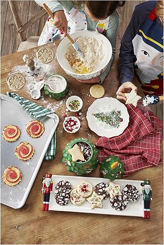 Miniatura 3 de tag Holiday Nutcracker - Plato rectangular de barro blanco sólido con detalle de cascanueces y esparcidor de quesos con mango de cascanueces, 19