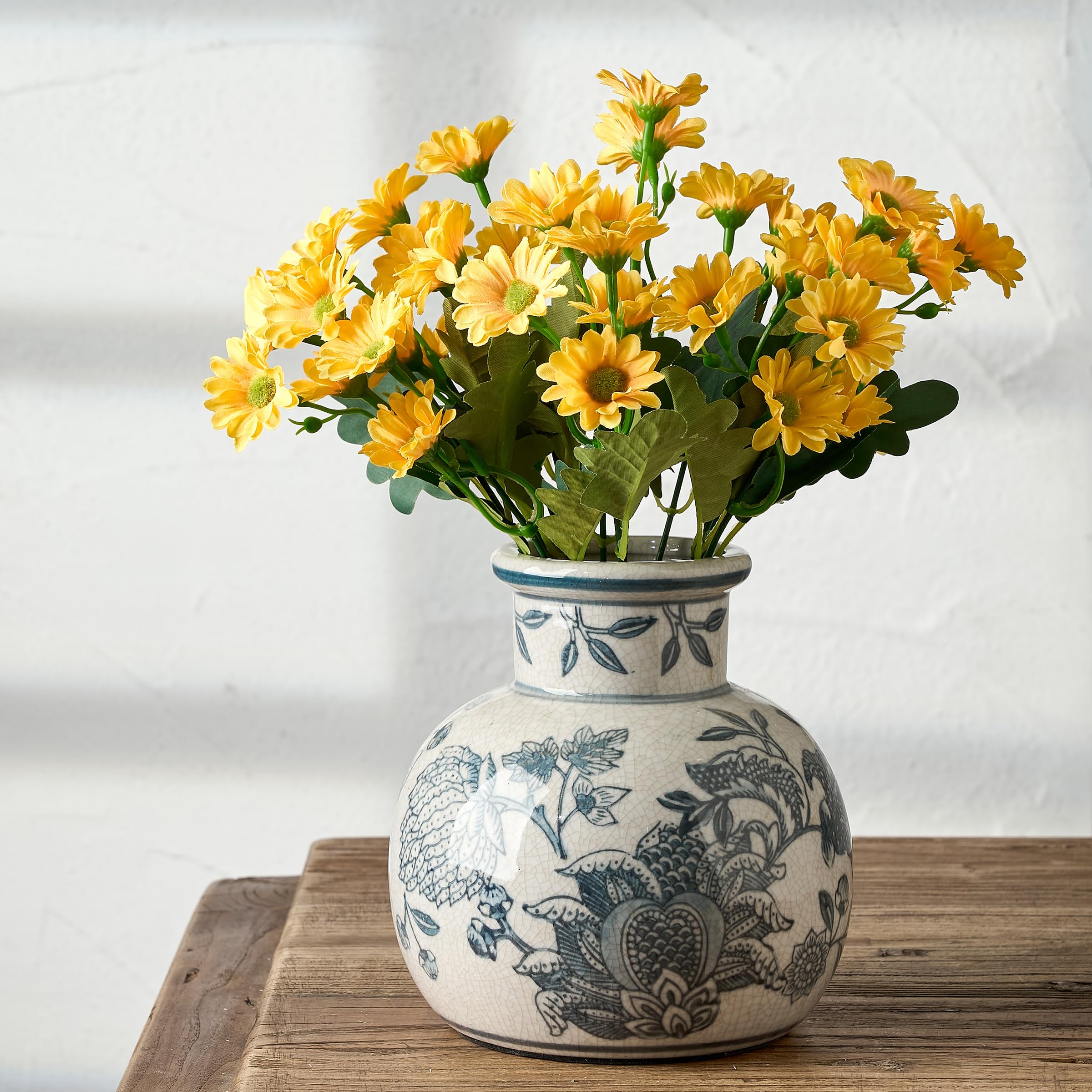 SIDUCAL Blue and White Vintage Vase | 6 Inch Ceramic Chinoiserie Floral | Retro Ice Cracked Blue and White Porcelain Vase for Table, Living Room, Bathroom Decoration, Wedding, Shelf Decor, Mantel