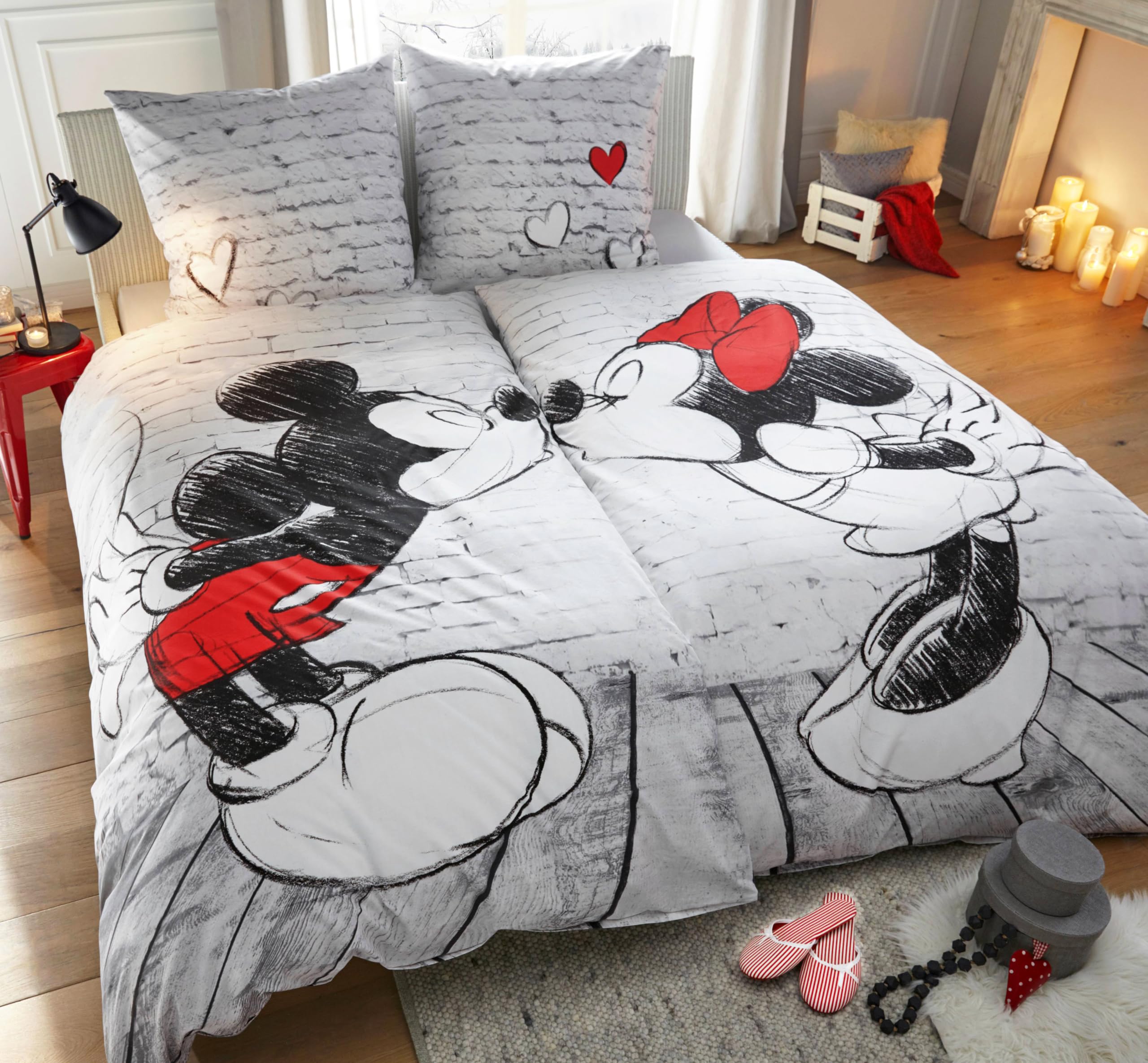 Herding DISNEY MICKEY & MINNIE Partnerbettwäsche-Set, Wendemotiv, 2 x Bettbezug 135 x 200 cm, 2 x Kopfkissenbezug 80 x 80 cm, Baumwolle/Renforcé :
