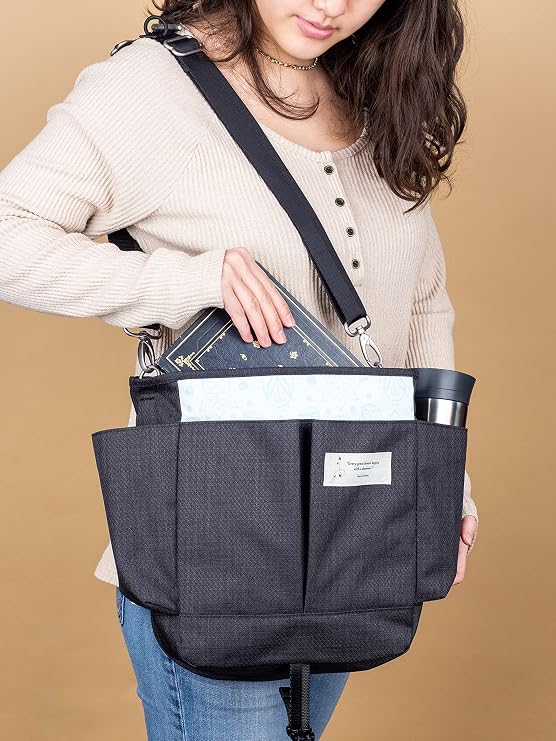 HAIKU To Go Convertible 2.0 حقيبة سفر على شكل رسول وحقيبة ظهر مع أشرطة كتف قابلة للتعديل ، وجيوب مزدوجة