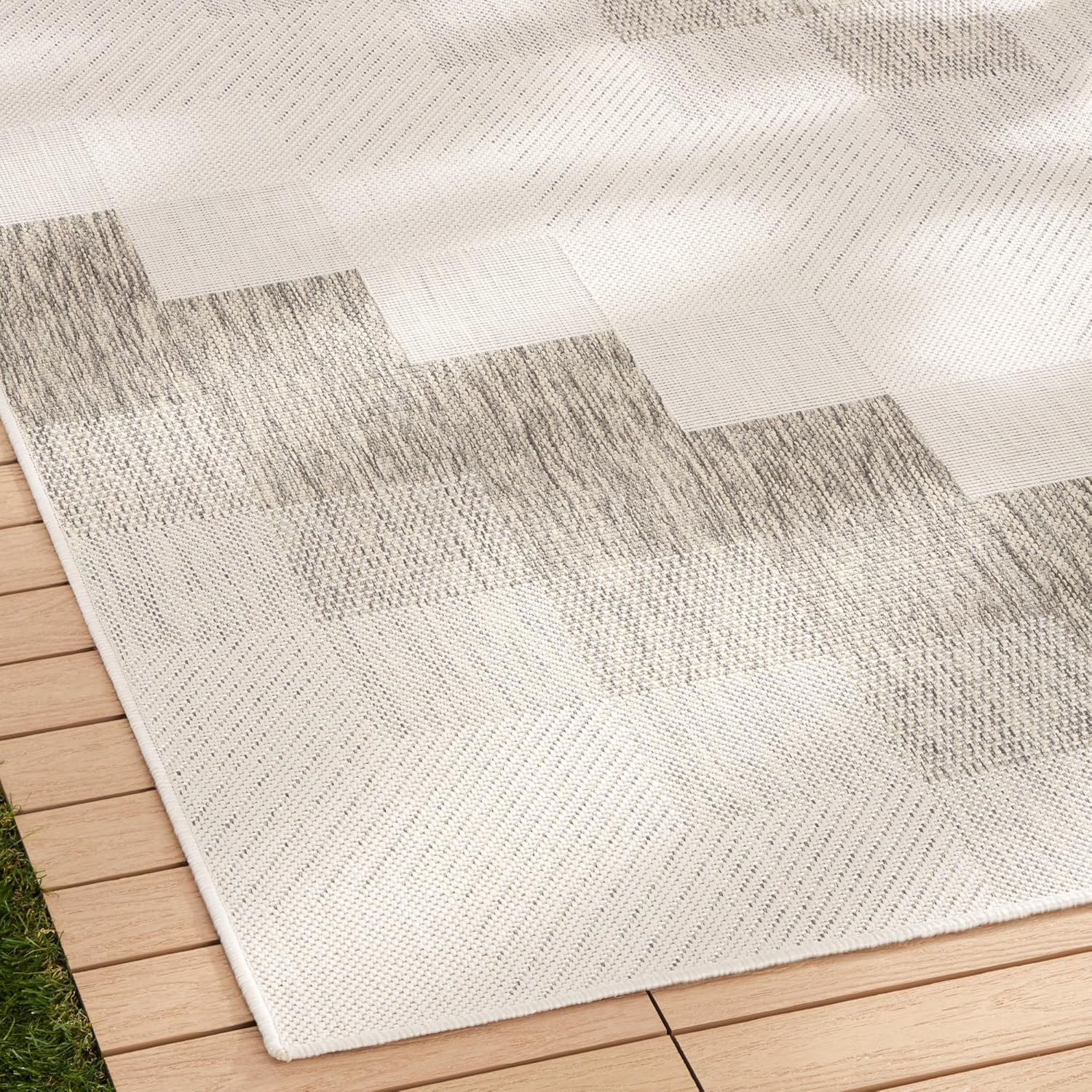 Nicole Miller New York Patio Country Ombre Chevron Indoor Outdoor Area Rug, UV Fade Resistant, Low Pile, Grey/Cream, 3'11"x5'2"