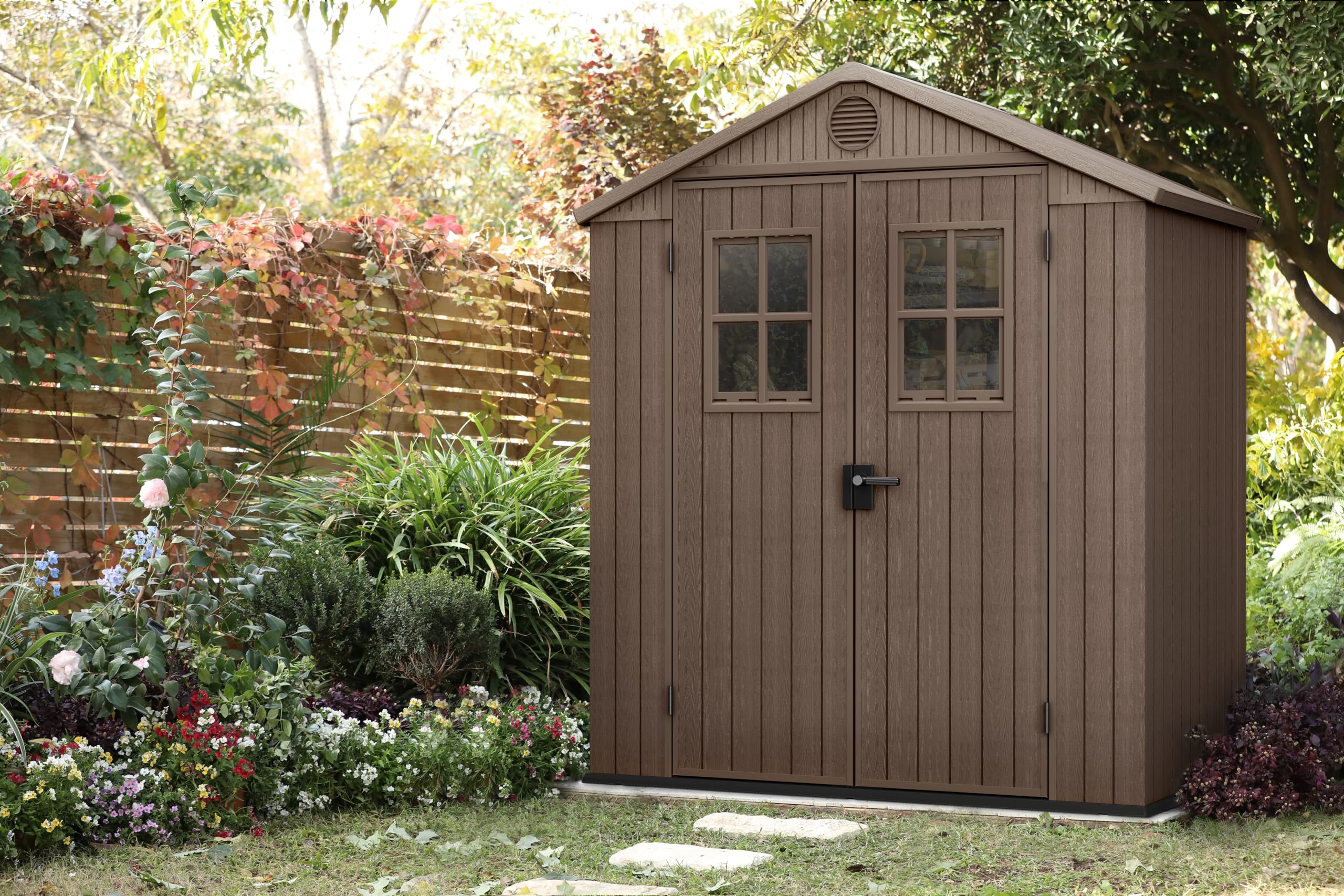 Keter Darwin 6 x 4 Gartenhaus, Holzoptik, Braun, 190 x 122 x 221 H cm