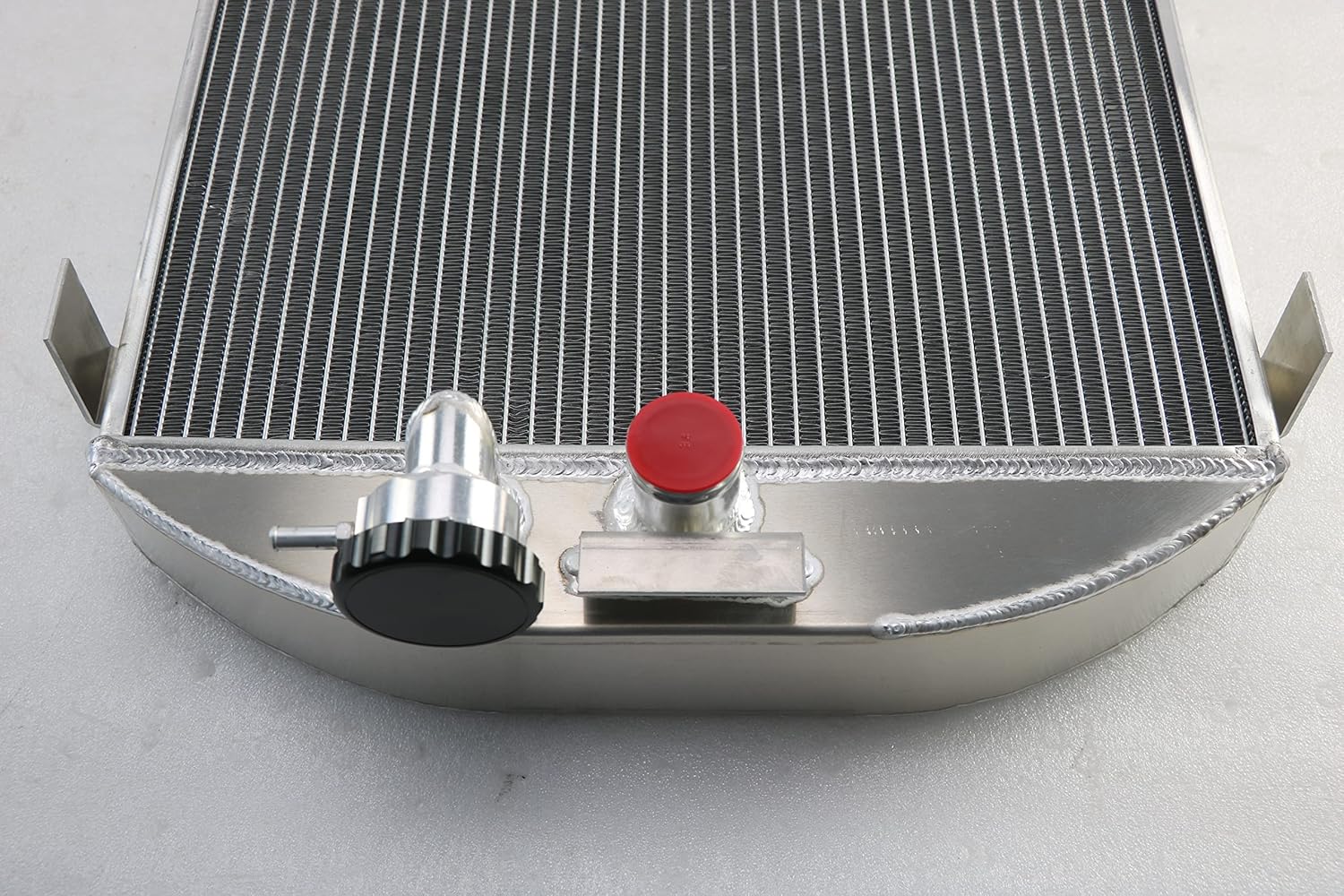 4 Row Aluminum Radiator for 1930 1931 1932 Ford Model B/Sedan Delivery/Model A/Model AA 3.3L L4 V8 GAS Radiators