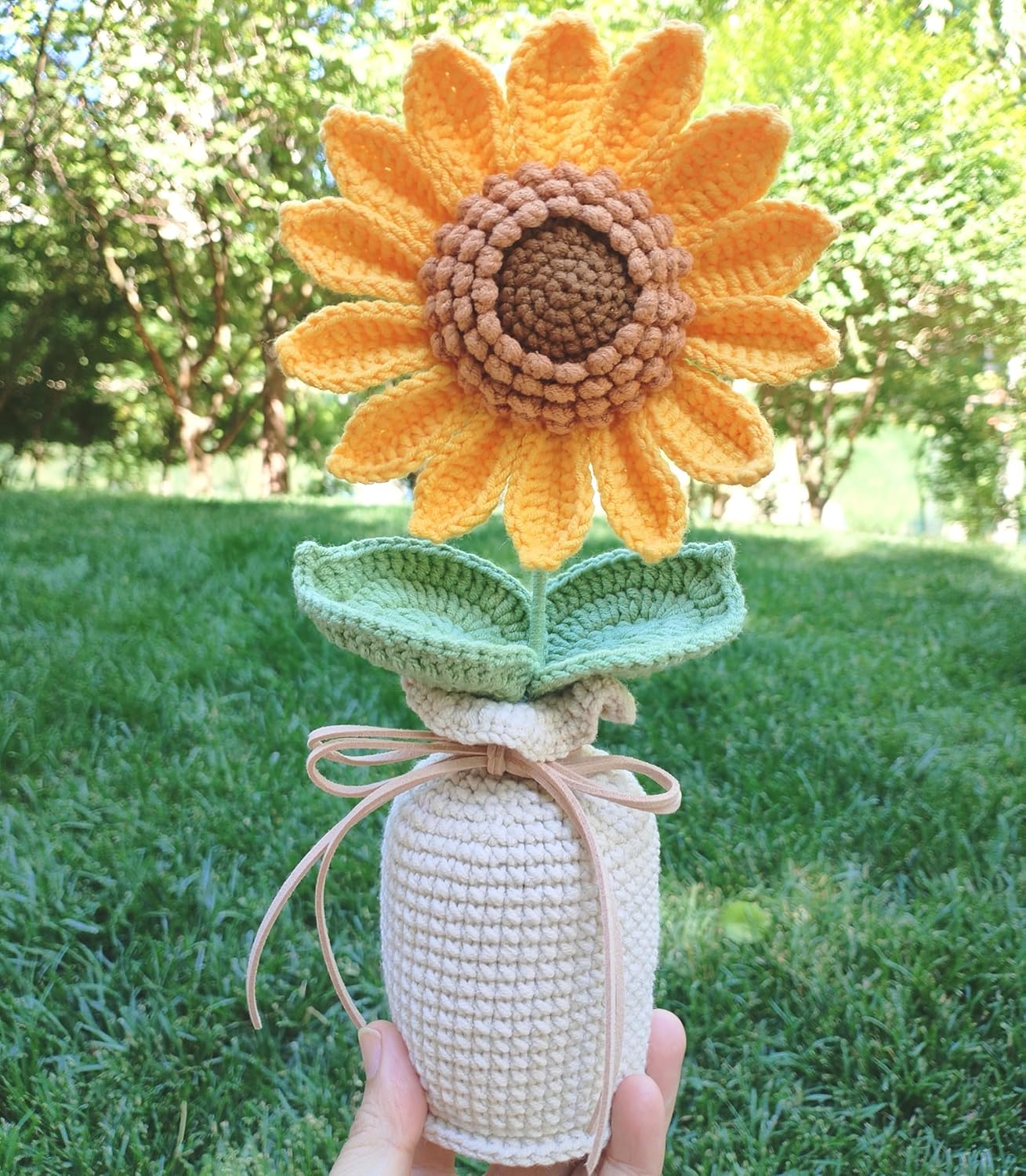 Handmade Crocheted Flowers Sunflower Artificial Flowers, Faux Flowers for vase,Sunflower Decor,Suitable for Home,car, Public Decoration, Holiday Scene Display, Gifting to Friends and Family