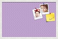 Vista 227 de PinPix Tablero de anuncios de corcho de 12 x 12 pulgadas. Este tablero decorativo enmarcado viene con diseño de círculos B W y un marco blanco