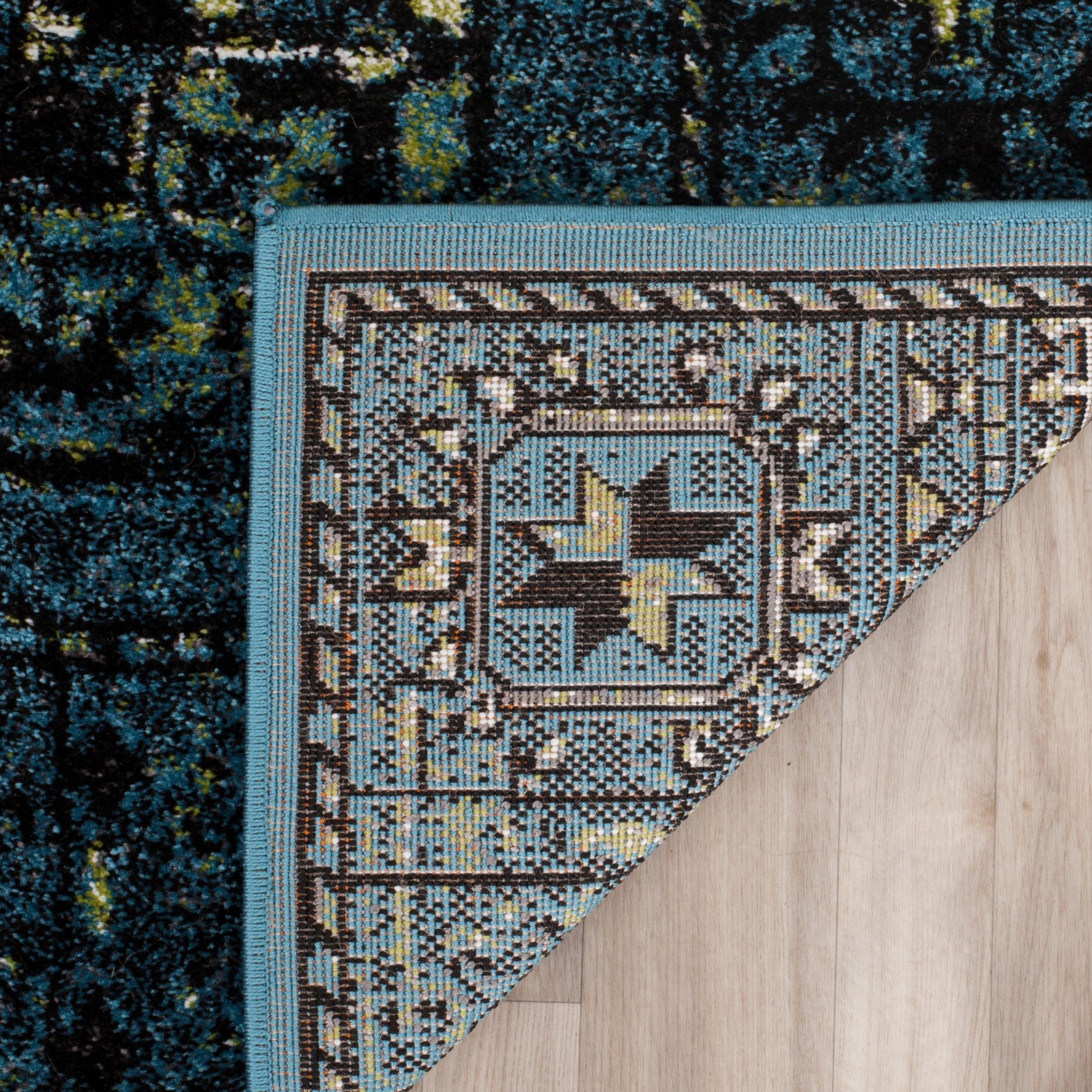 SAFAVIEH Tapis Traditionnel pour Salon, Salle à Manger, Chambre à Coucher - Persian Collection, Tapis à Poil Court, Rouge et Multi, 160 X 229 cm