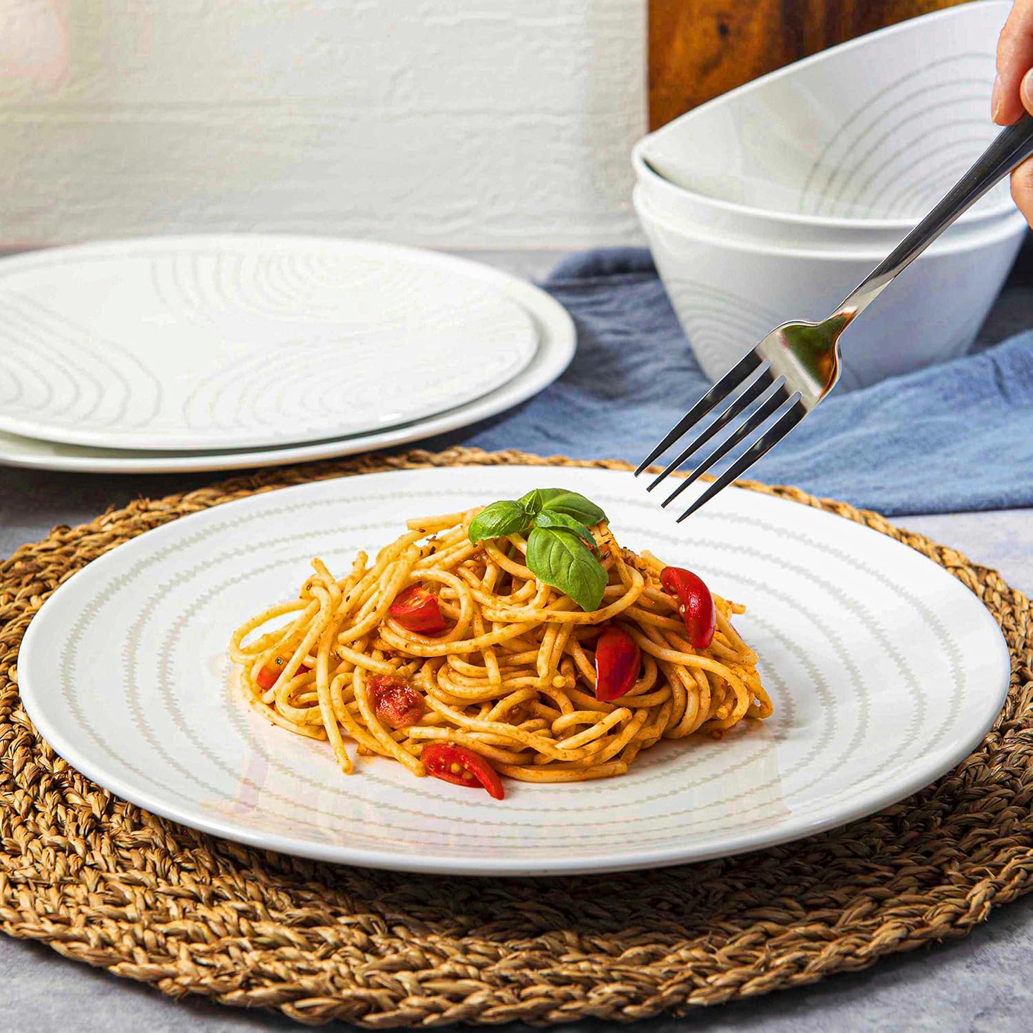 BZYOO BPA-Free Dishwasher Safe 100% Melamine Plastic Plate & Bowl Set Casual dining Indoor and Outdoor Dining Party (12 PCS Dinnerware set, Service for 4, white planet)