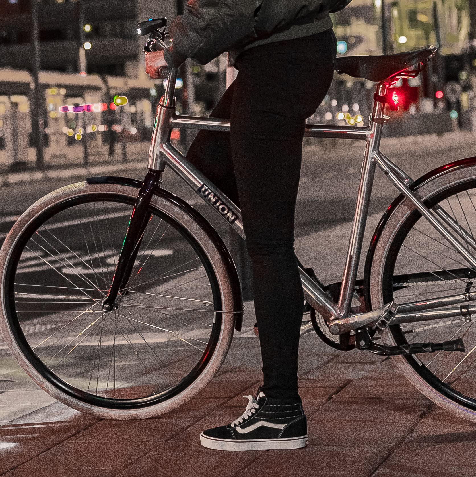AXA Greenline 40 Lux, Lumière vélo Avant, Éclairage LED vélo, Phare vélo Rechargeable Puissant, Visibilité de 3 000 mètres
