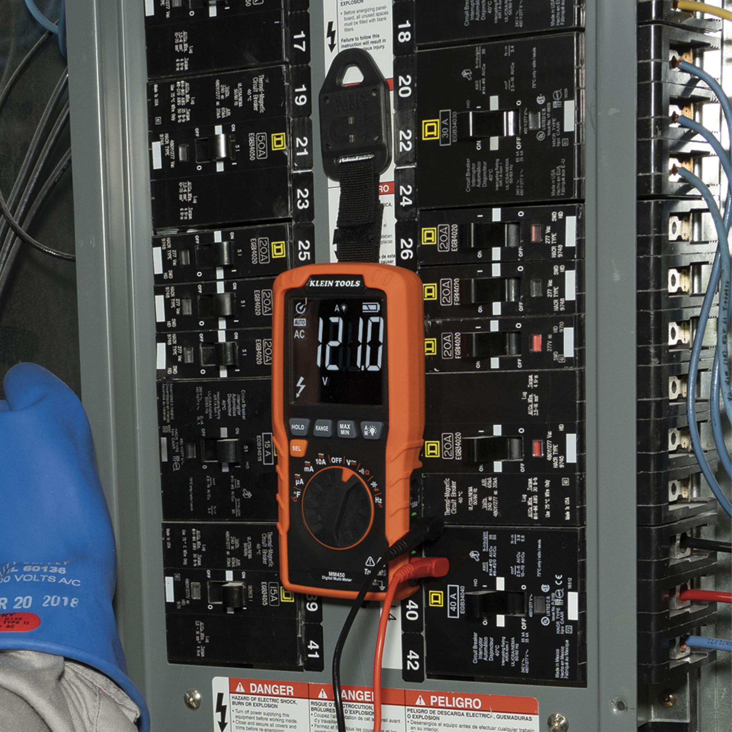 Klein Tools Multímetro MM450, medidor digital delgado, TRMS de rango automático, voltaje CA/CC de 600 V, corriente, resistencia, temperatura, frecuencia, continuidad, naranja