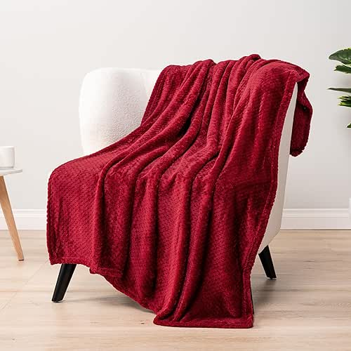 PAVILIA Maroon Red Throw Blanket for Couch Bed, Soft Fleece