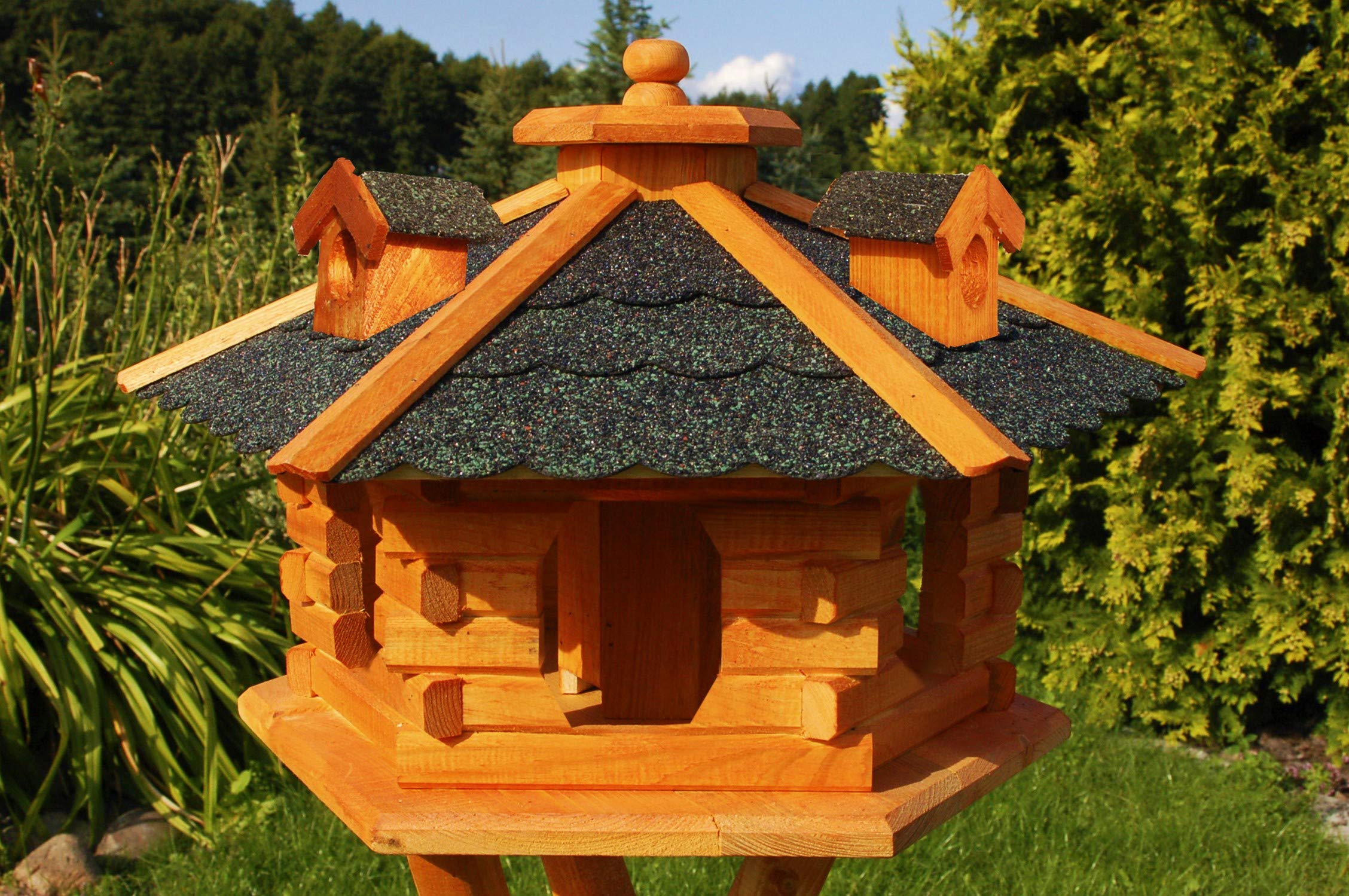 Deko Shop Hannusch XXL Vogelhäuschen, Vogelhaus mit Bitumschindeln, behandelt, Futtervogelhaus, Verschiedene Dachfarben (dunkel)