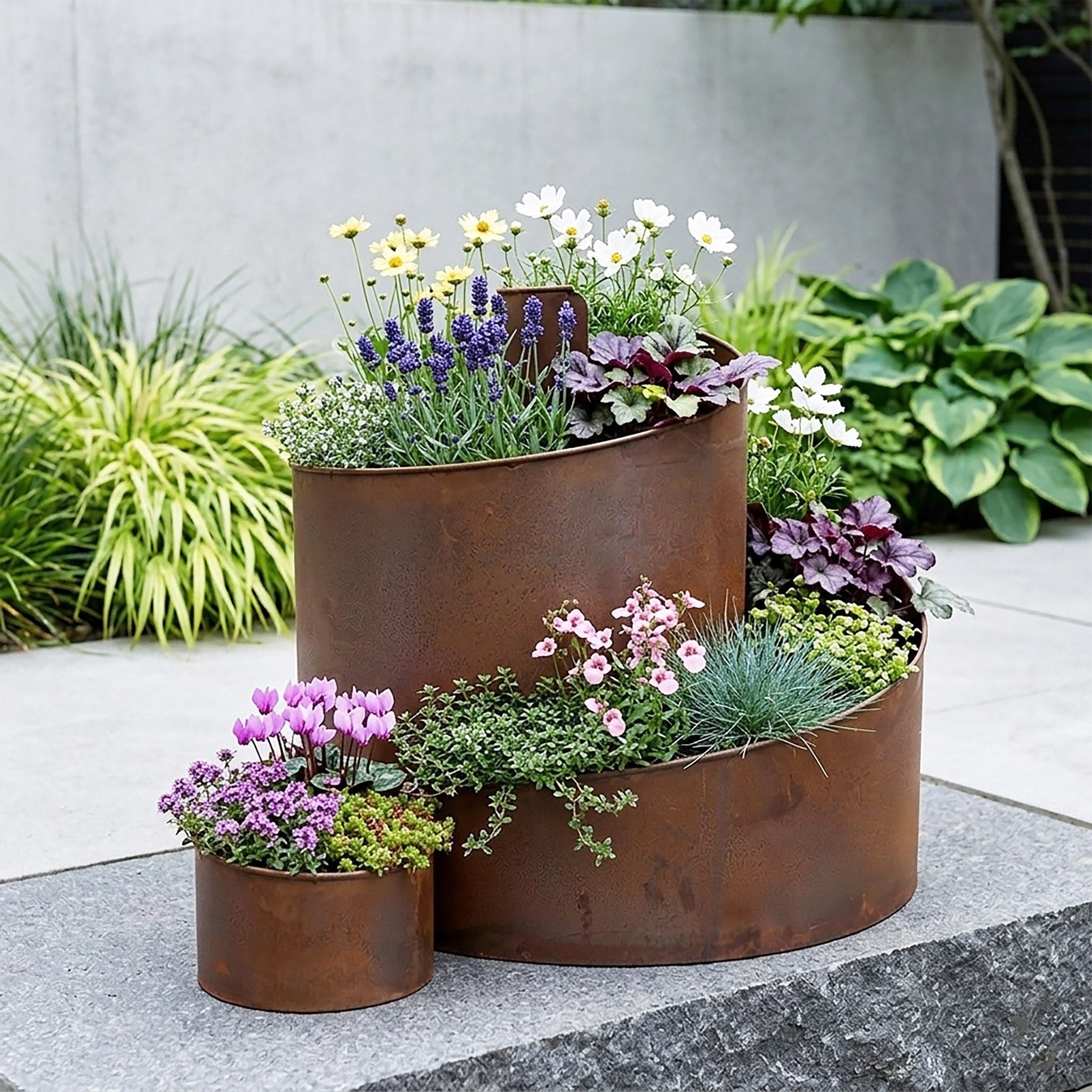 Spetebo Spirale per erbe in ferro patinato a 3 livelli - 58 x 43 cm - Lumaca per erbe aromatiche - Metallo naturale ruggine - 5 scomparti per piantare - Decorazione da giardino - Parterre di erbe