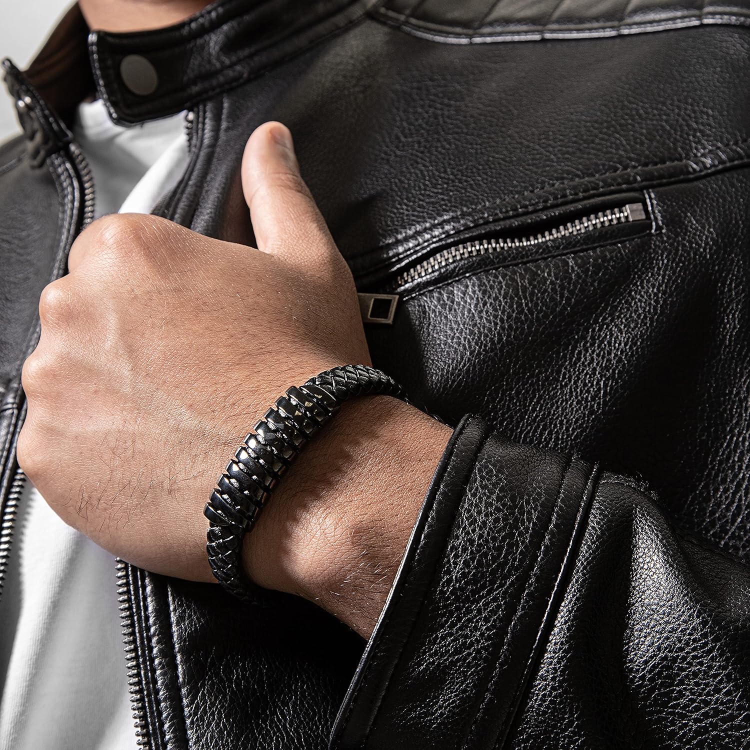 SERASAR Mens Leather Bracelet 20cm Black Bracelet Men Gift-Box Genuine-Leather Braided Adjust-Able Magnetic-Clasp Multi-Layer Wrap Rope Man Mans Boy Boys Mens Bracelets Jewelry Magnet Accessories: Clothing, Shoes & Jewelry
