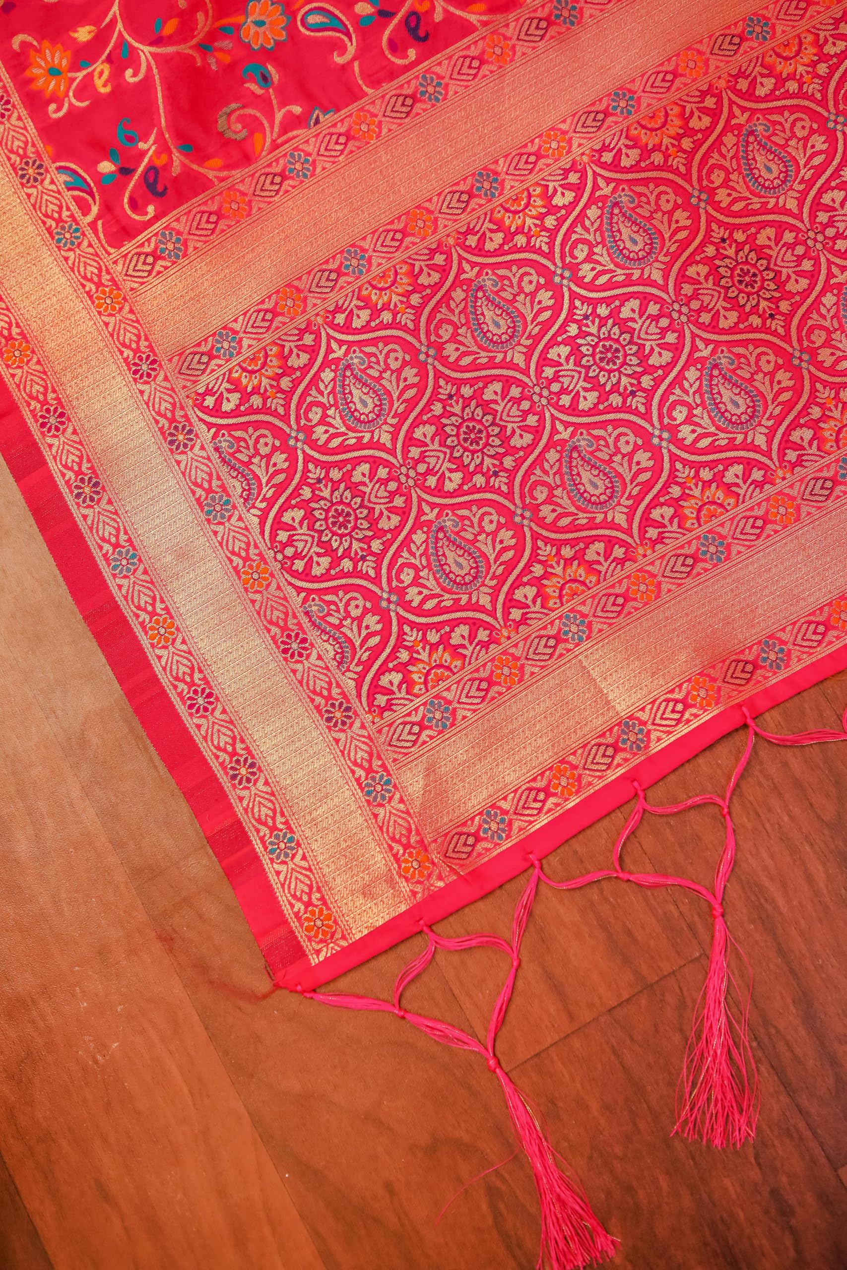 DEVANGI Women's Woven Banarasi Kashmiri Silk Jacquard Dupatta/Chunni with Meena Work, Width 1 Meter, Length 2.5 Meter (OM-DT-21-RANI-F) 3