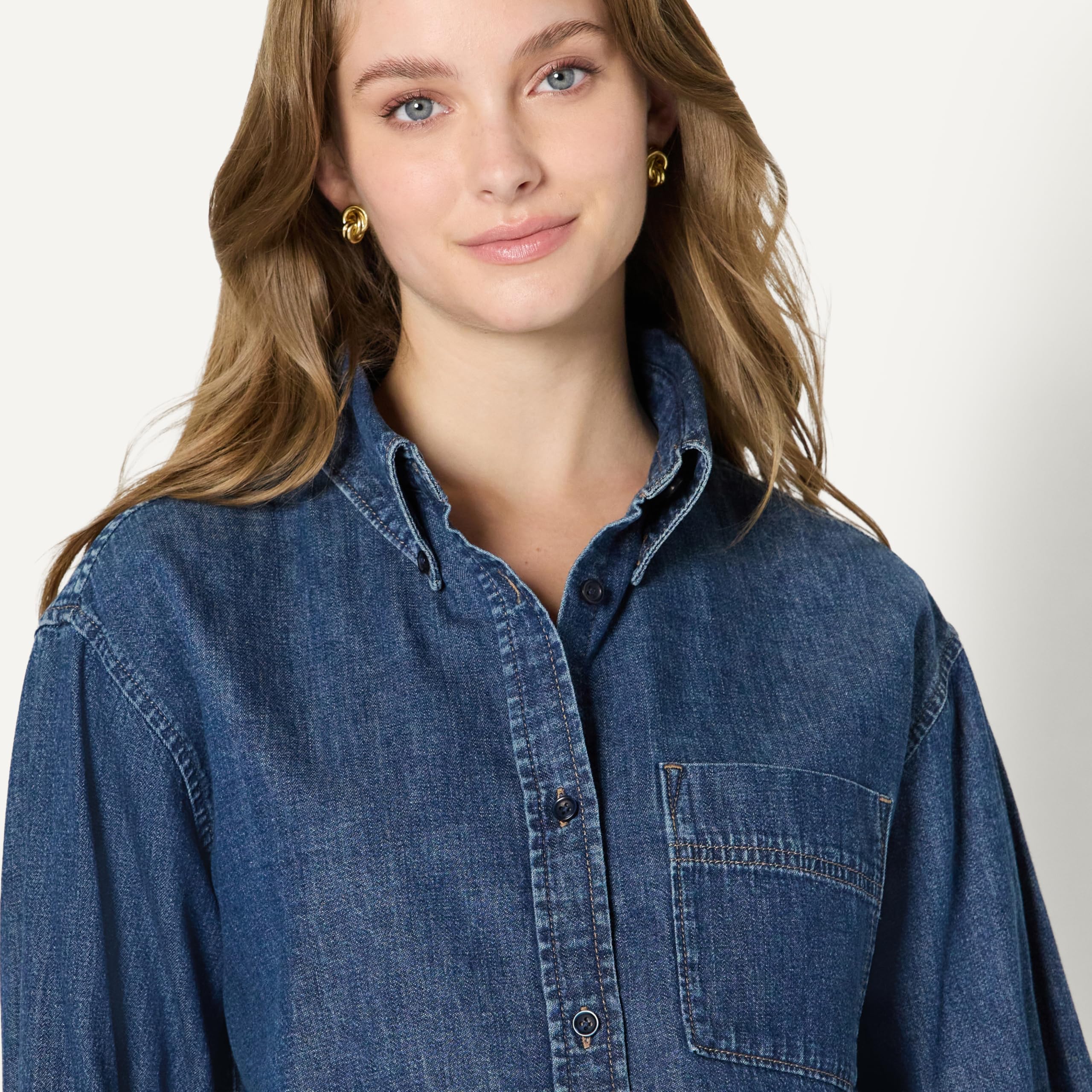 Amazon Essentials Camicia Button Down in Denim Corta, Vestibilità Oversize Moderna Donna