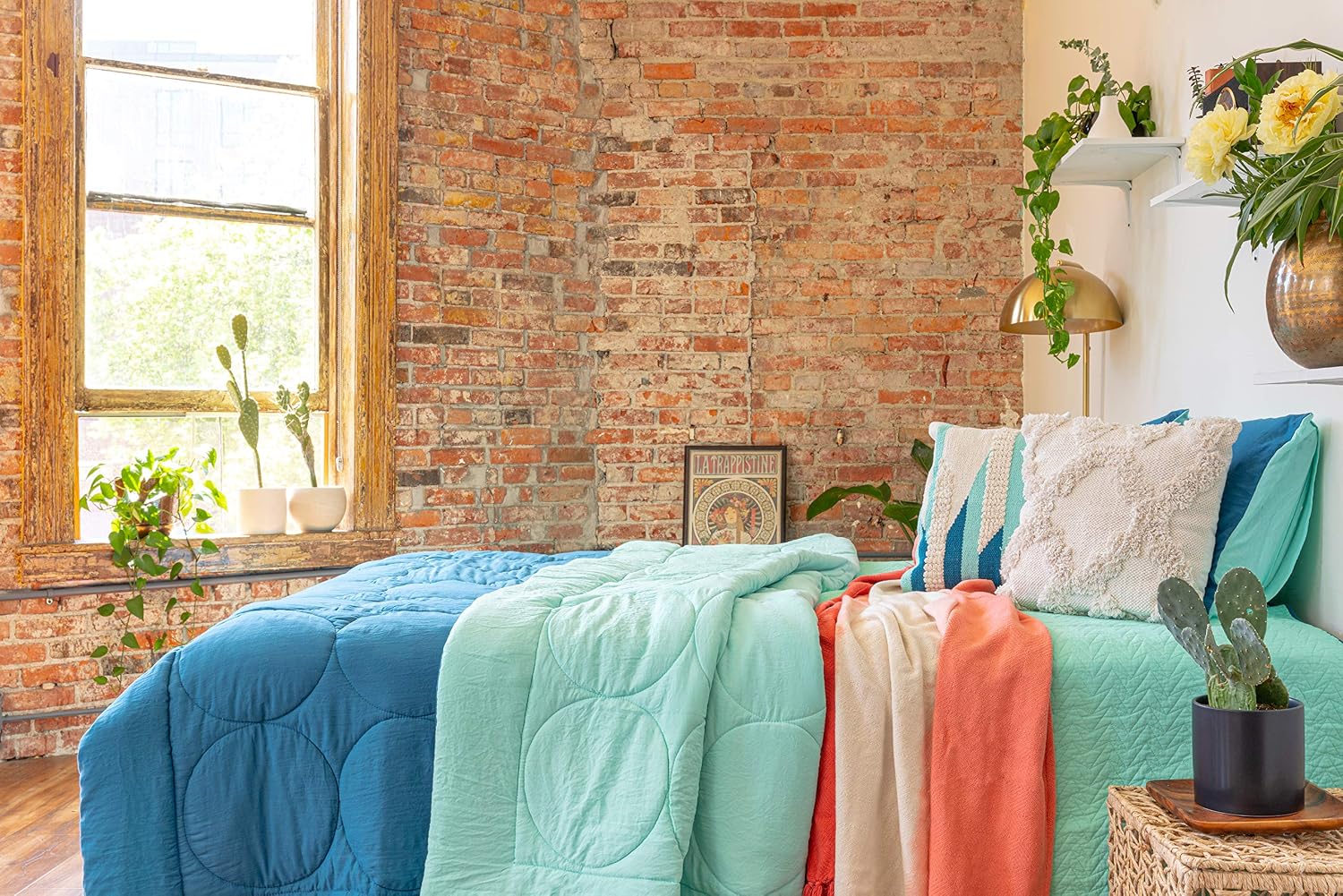 Refinery29 | Devon Bedding Collection | Modern Reversible Luxury Ultra Soft Comforter, All Season Premium 4 Piece Set, Design for Home Hotel Décor (Full/Queen, Blue)