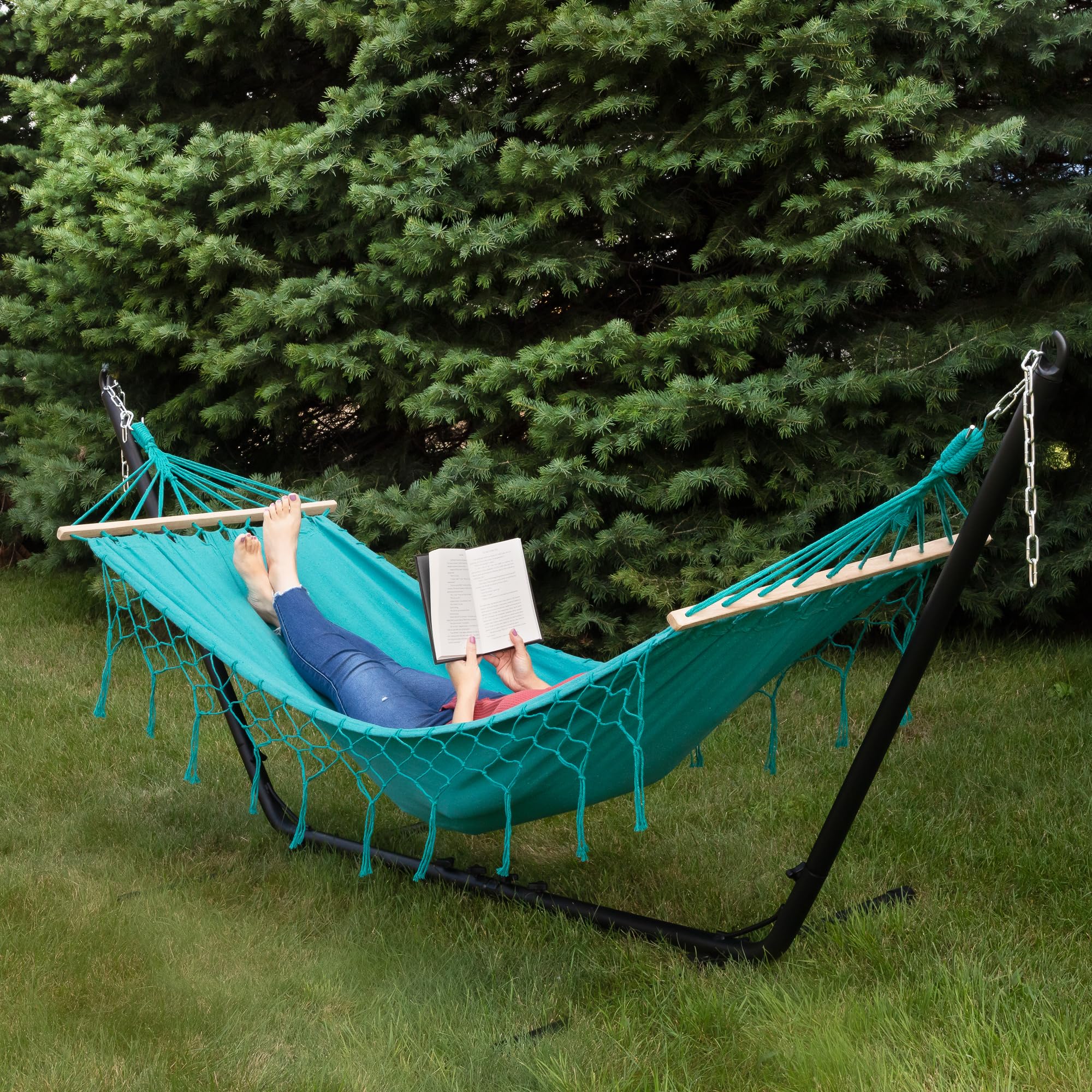 Hammock with Netted Fringe and Wooden Bars - 100