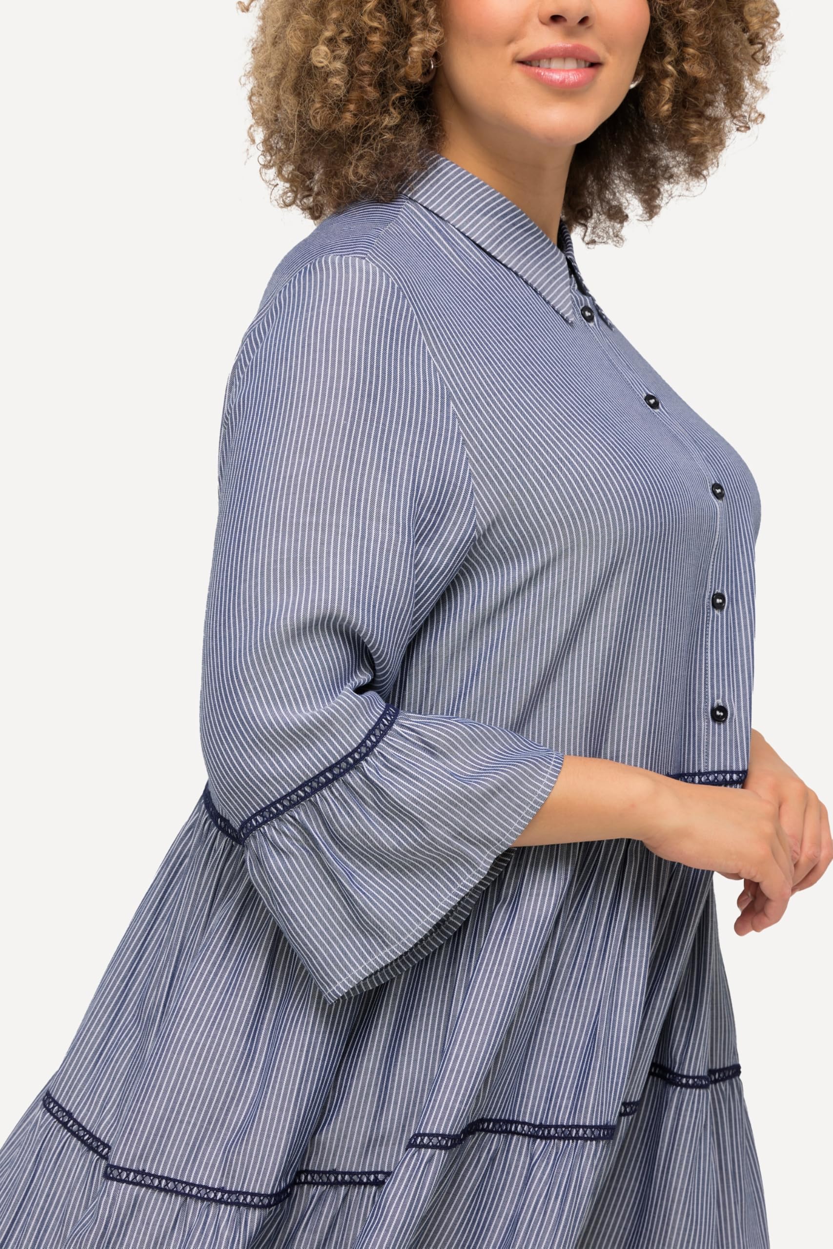 Ulla Popken Femme Grandes Tailles Robe, Bandes brodées, Coupe évasée, col Chemise, Manches 3/4 827335