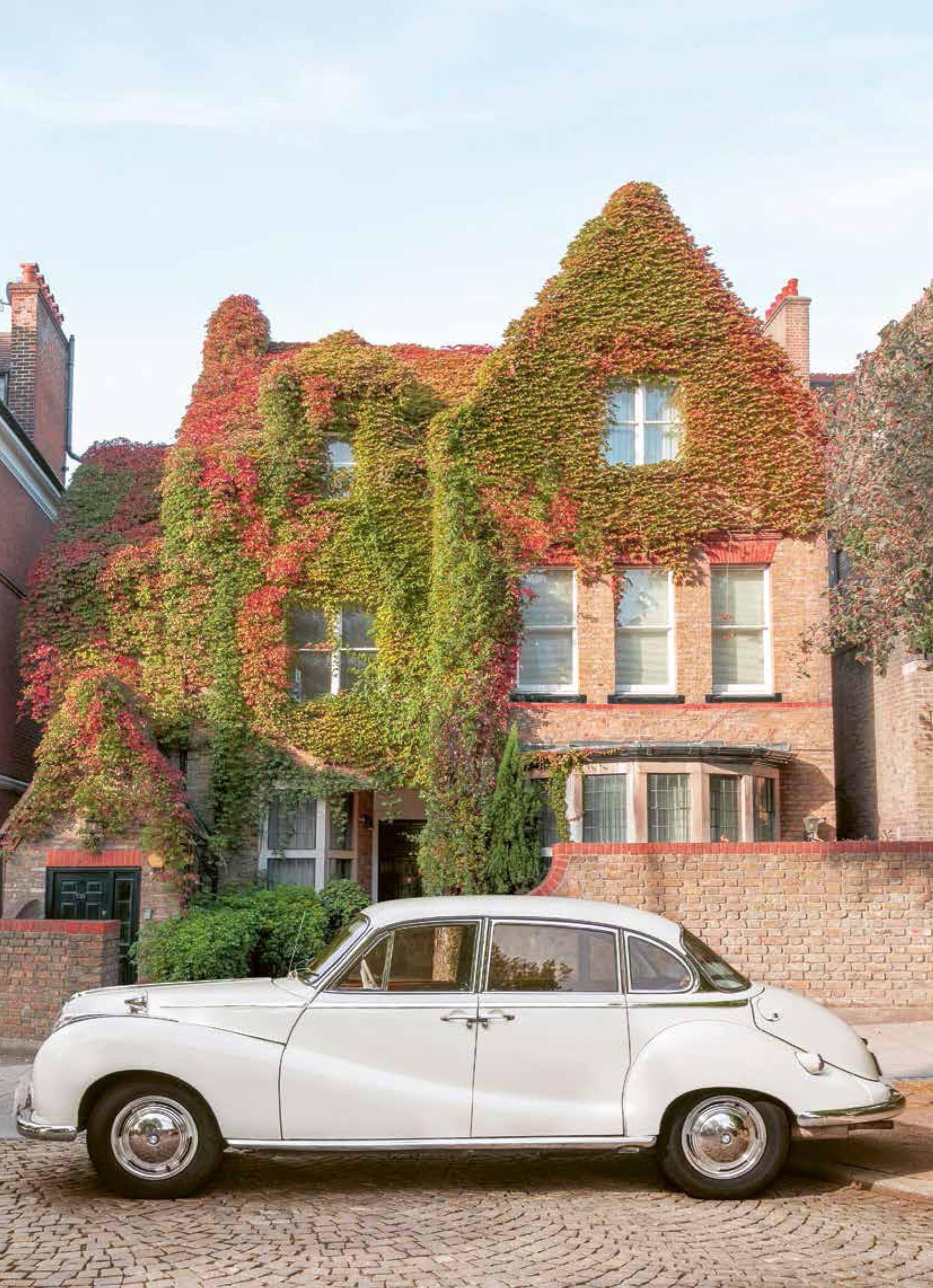 Carchitecture: Houses with horsepower