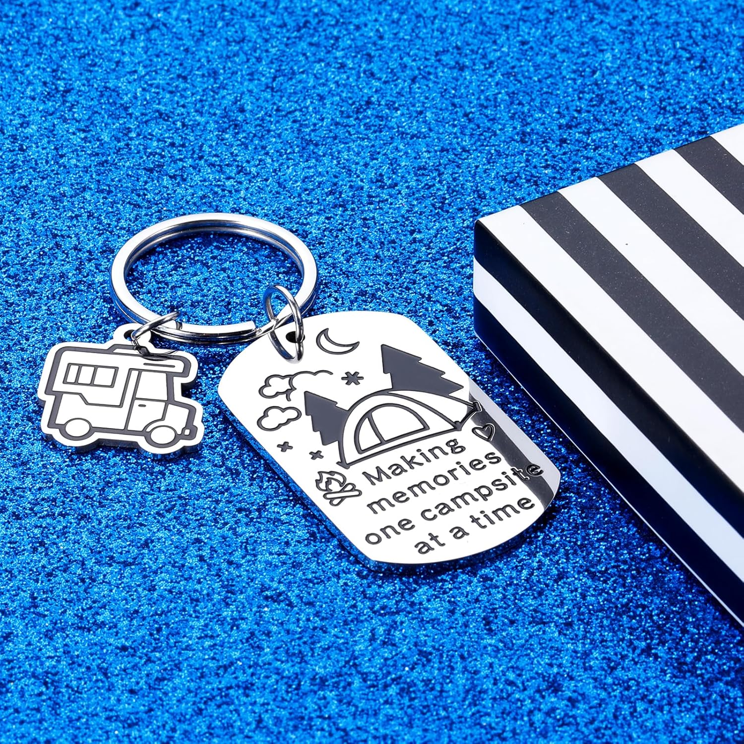 Miniatura 5 de Llavero de caravana, regalo de campamento para amantes del campamento, accesorios para caravanas, remolques de viaje, regalos de campamento para