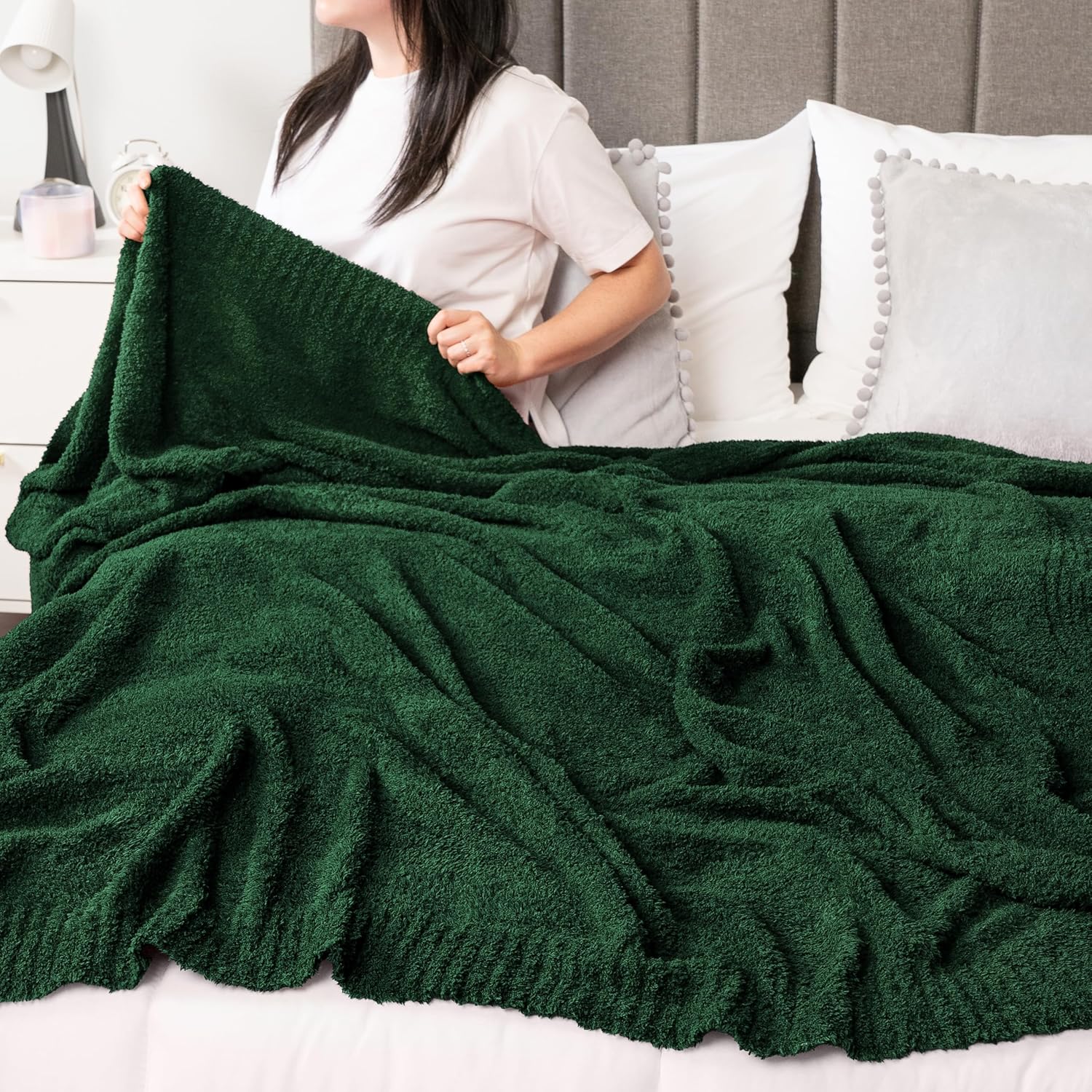 PAVILIA Super Soft Throw Blanket for Couch, Fluffy Cozy Lightweight Emerald Green Blanket, Fuzzy Warm Knit Blanket for Bed Sofa, Forest Green, 50x60 - Image 4