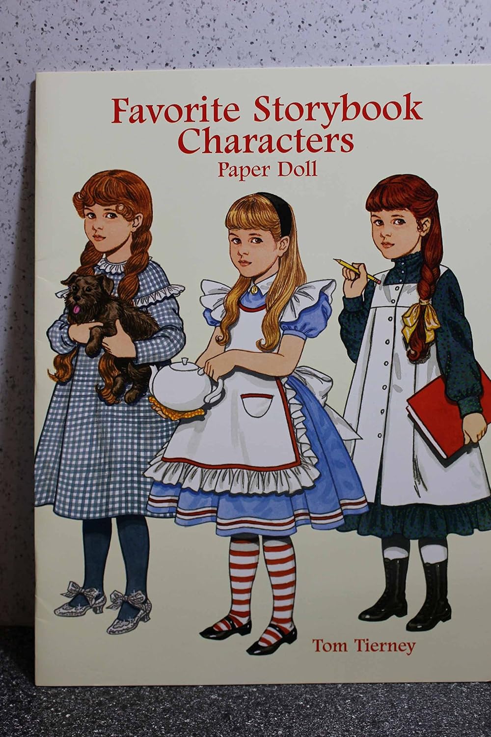 Favorite Storybook Characters Paper Doll Tierney, Tom 9780486298542
