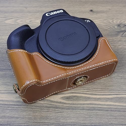 Miniatura 2 de Funda R50, hecha a mano de piel sintética para media cámara, versión de apertura inferior para Canon Eos R50 con correa de mano (marrón)