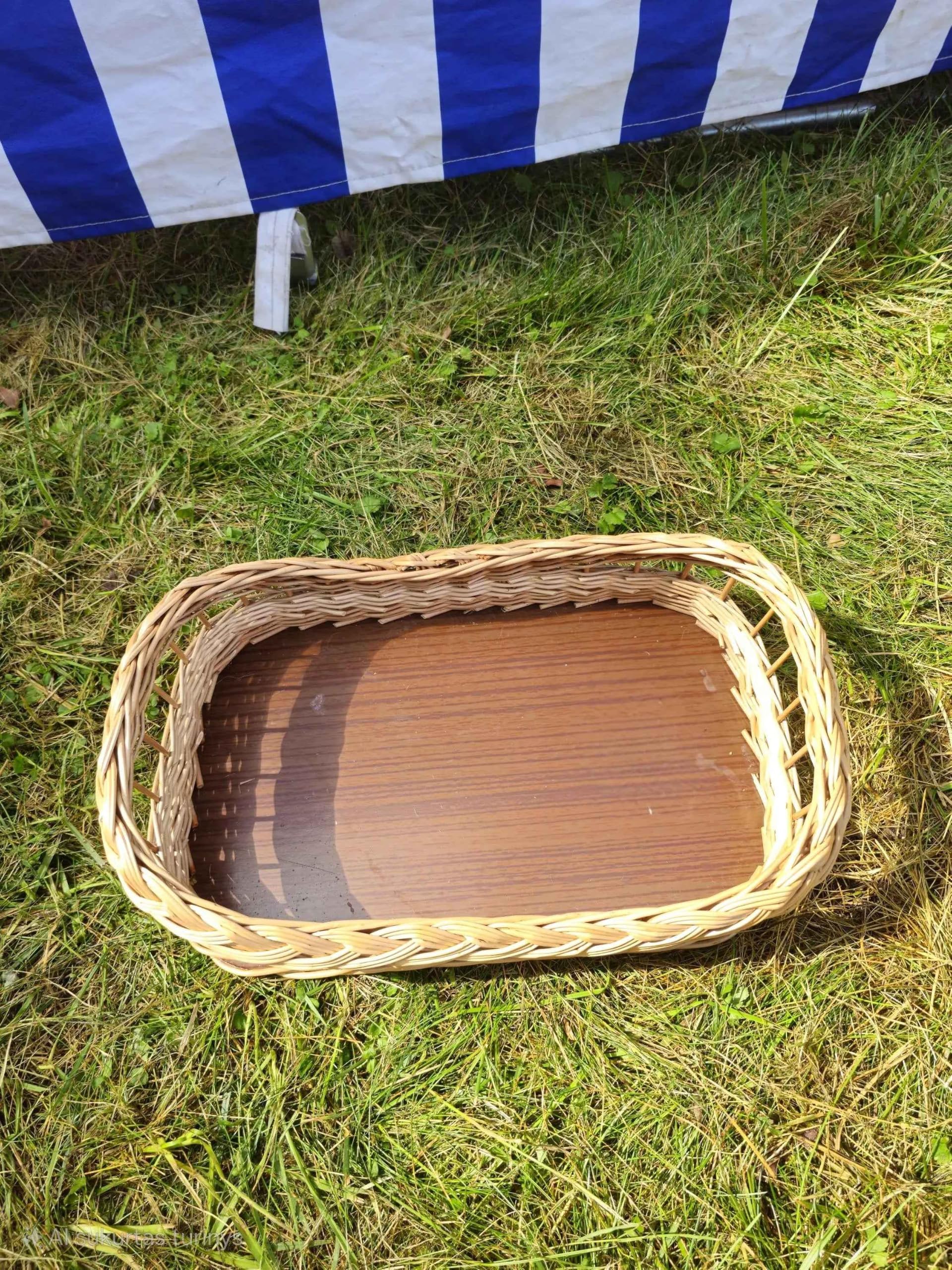 Bandeja rústica de mimbre, base de madera, borde trenzado, 32 cm