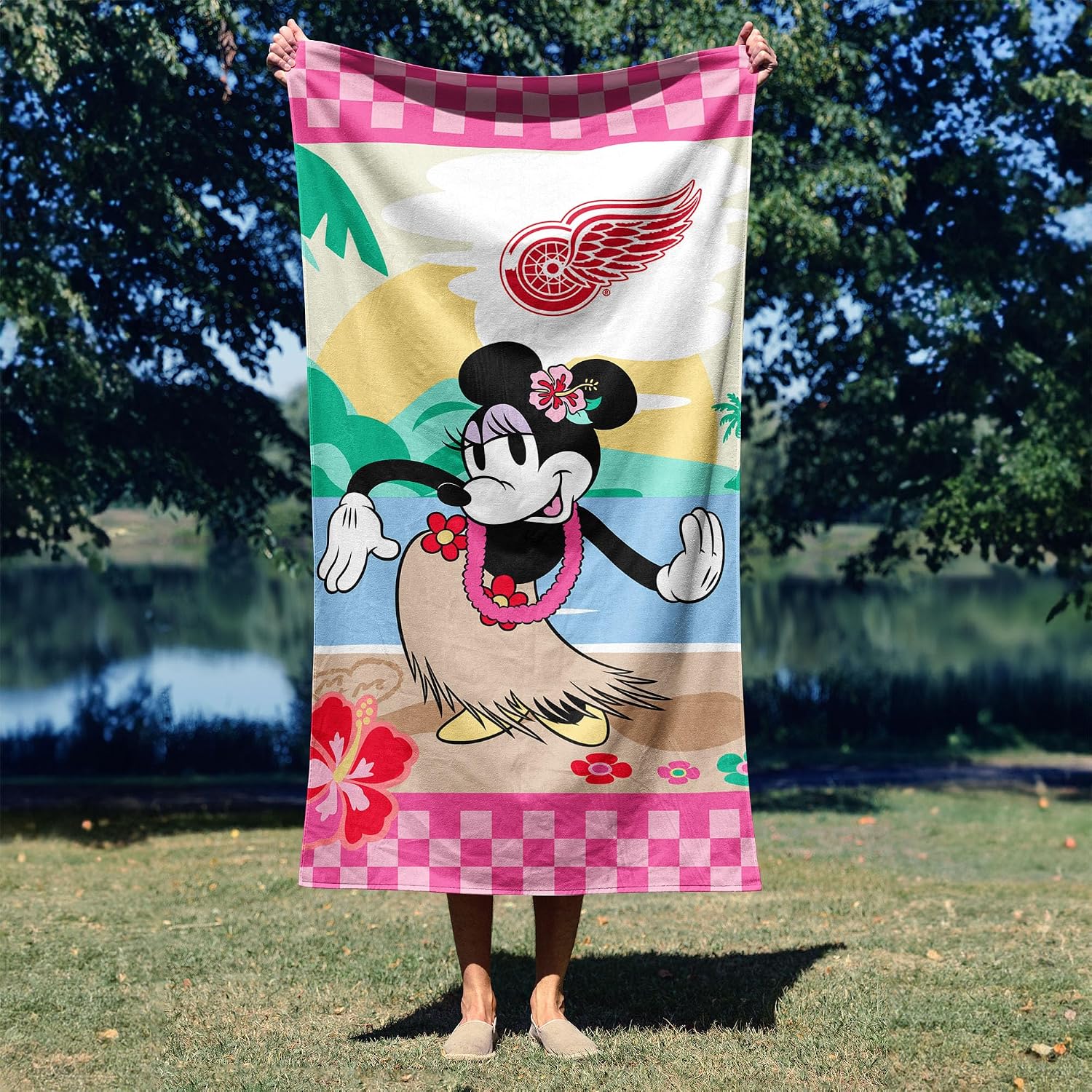 Northwest NHL Disney Microfiber Beach Towel, Lightweight Quick Dry Absorbent Bath Pool Swim Travel Gear, 30 x 60 Inches