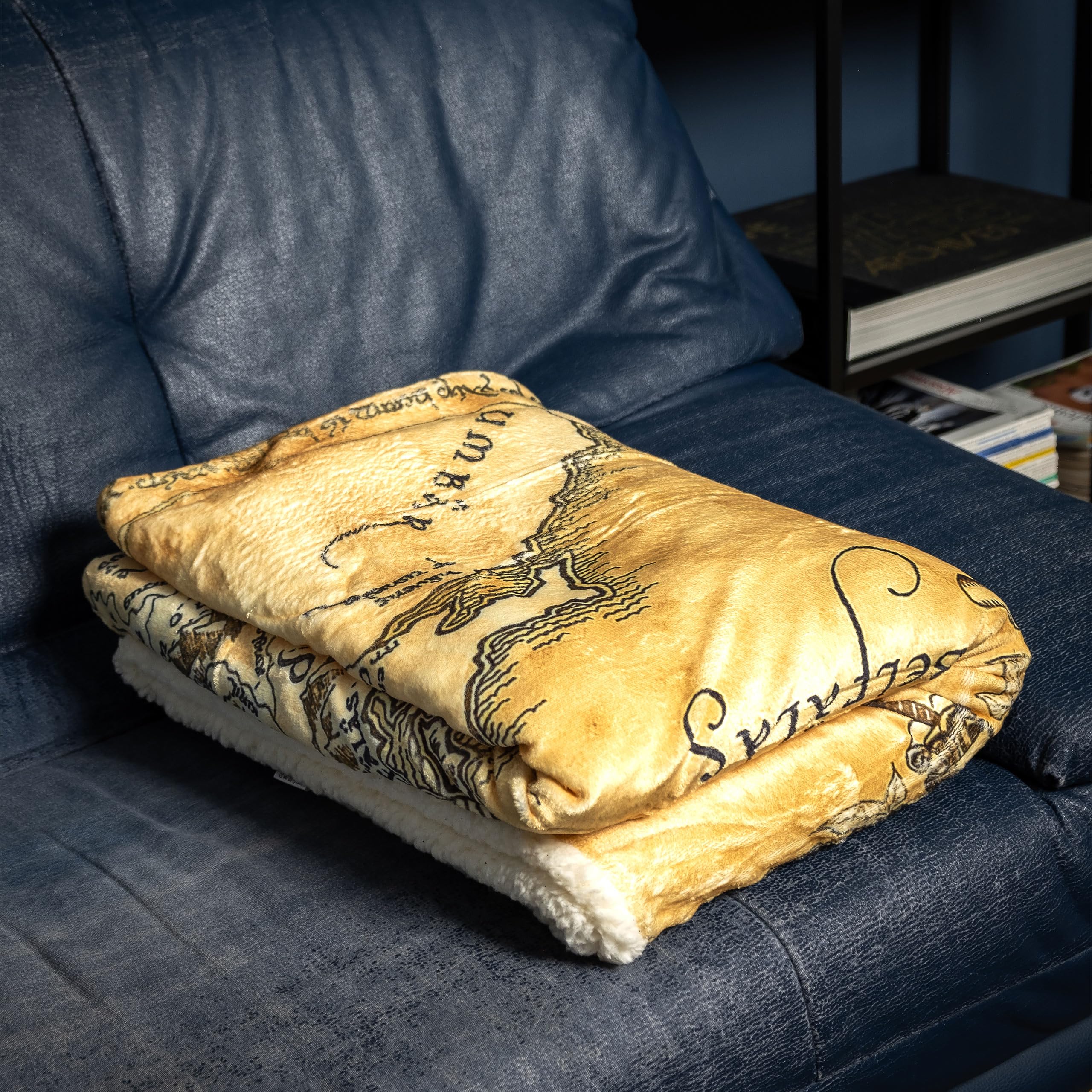 Elbenwald Herr Der Ringe Flauschdecke Teddyfell mit Mittelerde Karte Motiv - 150 x 200 cm - für Herren Damen Unisex Beige Weiß