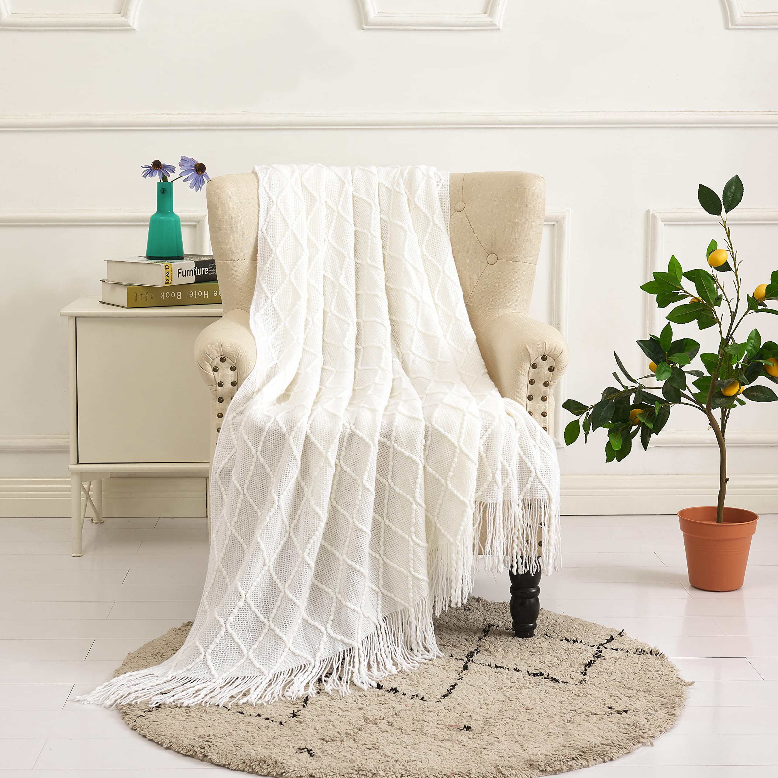 Weiche Strick-Überwurfdecke – Superleicht & Kuschelig Für Couch, Bett, Reisen | Boho-Look In Gebrochenem Weiß, 127x152 Cm