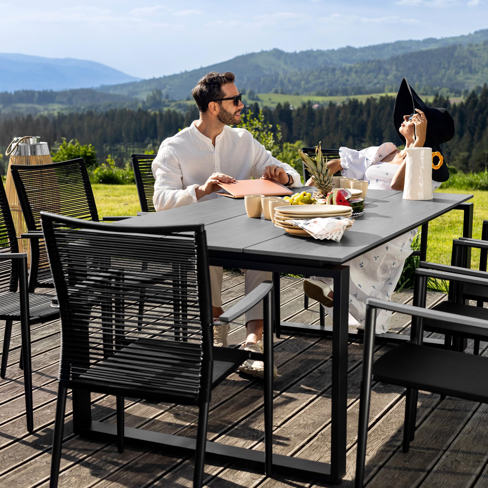 di volio Gartenmöbel PREZZA, langlebiges Gartenmöbel-Set für 6-8 Personen - Esstisch & 8 Stühle, Kunstholz & Aluminium, stapelbare und Bequeme Stühle (8+1)