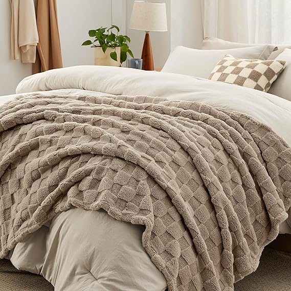 Bedsure Comforter Full Size 5 Pieces - Full Size Comforter Set with Checkered Throw Blanket and Decorative Pillow, Lightweiget Bedding, All Season Bedding Sets, Linen Beige