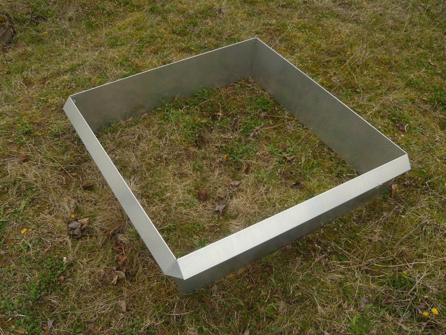 Schneckenzaun Metall für max. 12 qm (14 Bleche, 4 Ecken)