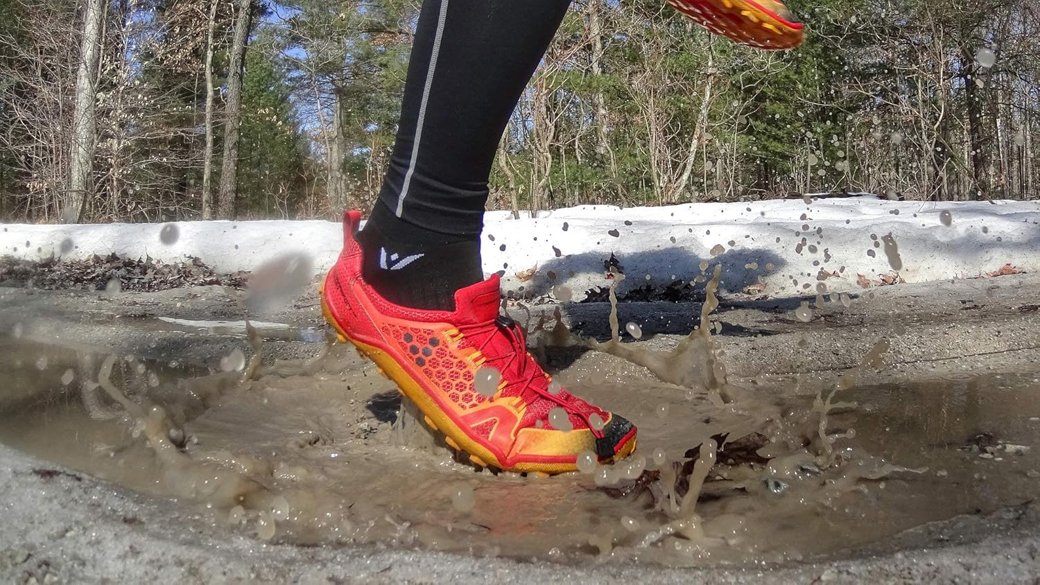 Swiftwick - PERFORMANCE No Show (3 Pairs) Running & Golf Socks, Cushioned No-Show - Image 3