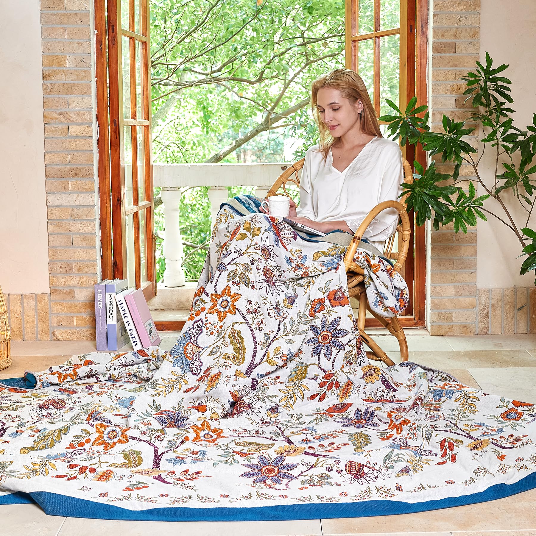 VANJOROY Sofaüberwurf aus 100 % Bio-Baumwolle, 150 x 200 cm, weich, hautfreundlich, doppelseitig, Boho-Blumenmuster, Beige, Überwurf für 2- und 3-Sitzer, Sessel, Couch und Tagesdecke.