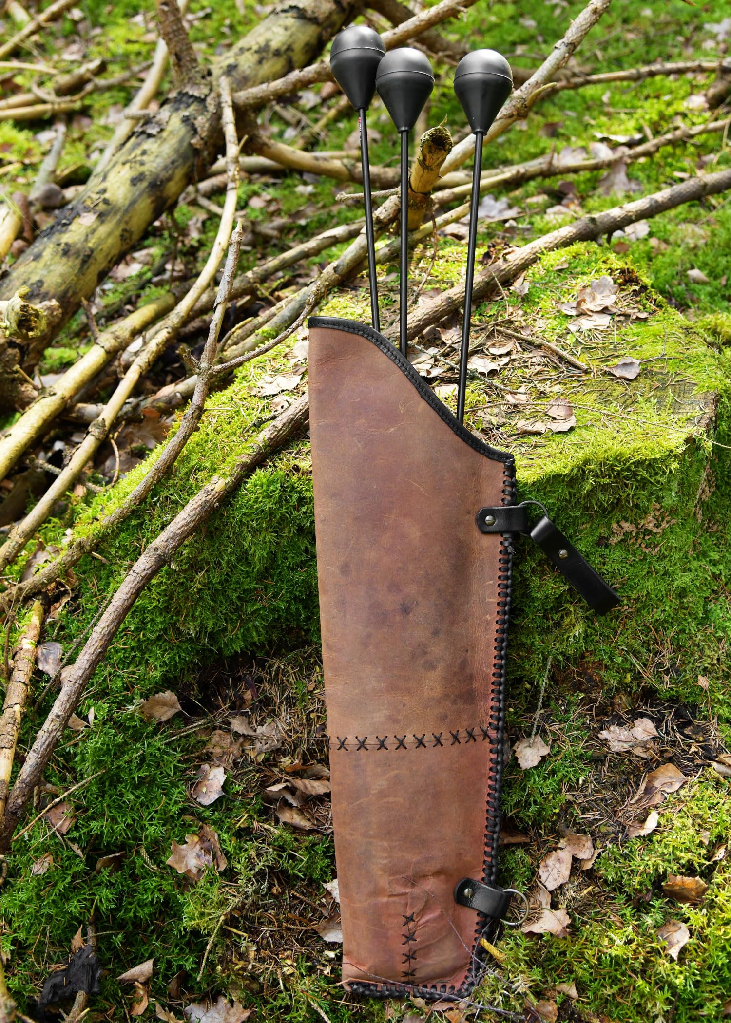 Battle-Merchant Mittelalter Lederköcher für Pfeile | Hüftköcher aus Leder, Seitenköcher für Bogenschießen, Mittelalter Zubehör für LARP & Cosplay