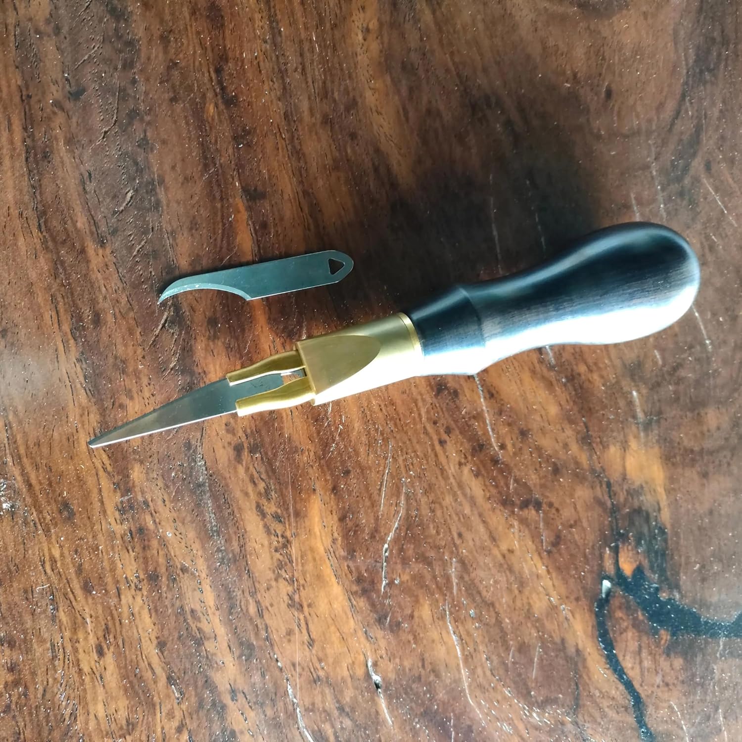 Interchange Blade Knife - (Color: come with 2 blades)