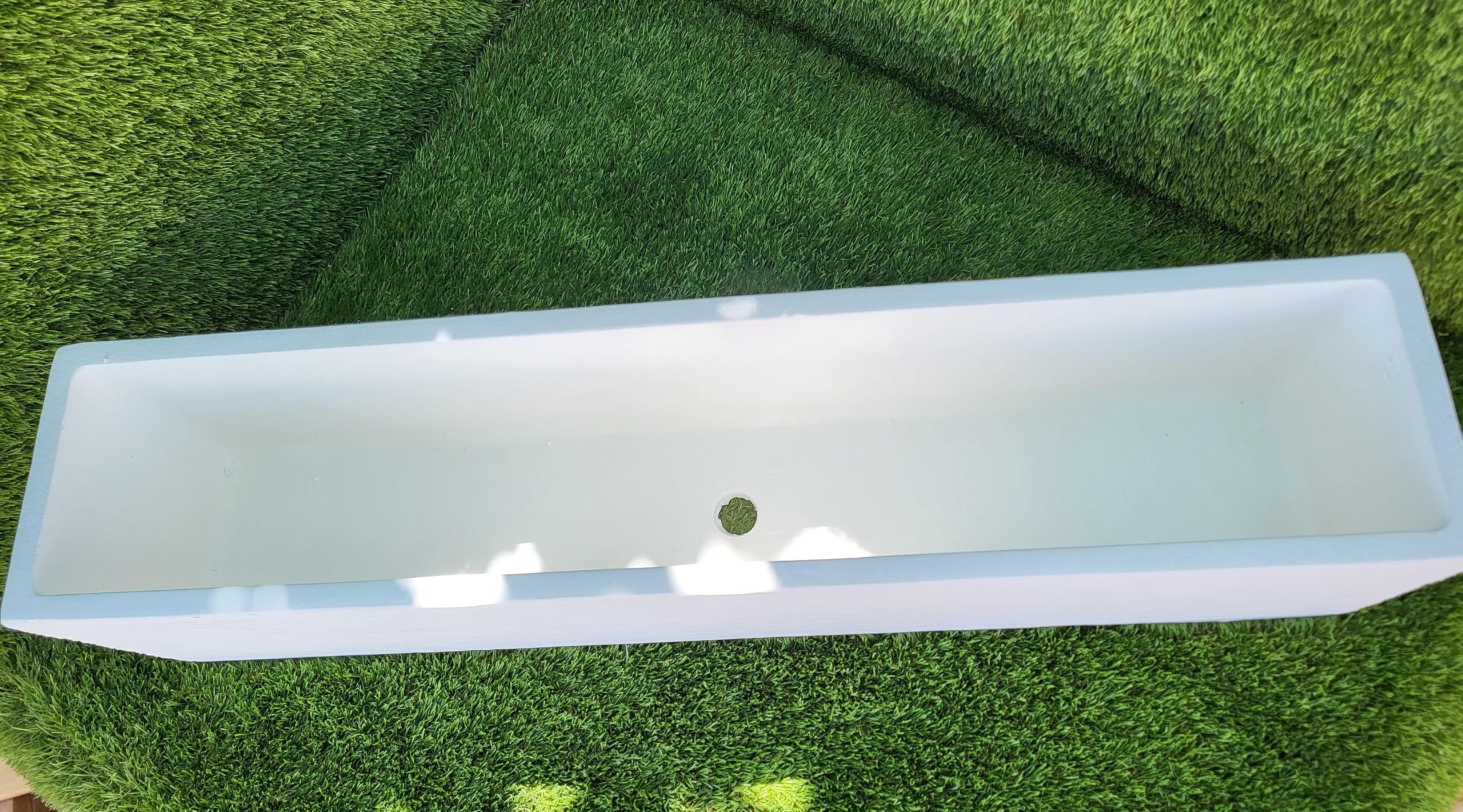 AnaParra Jardinera Rectangular Moderna en hormigón aligerado para Exterior Rectangular Pacífico 80X17X19cm. Natural Blanco