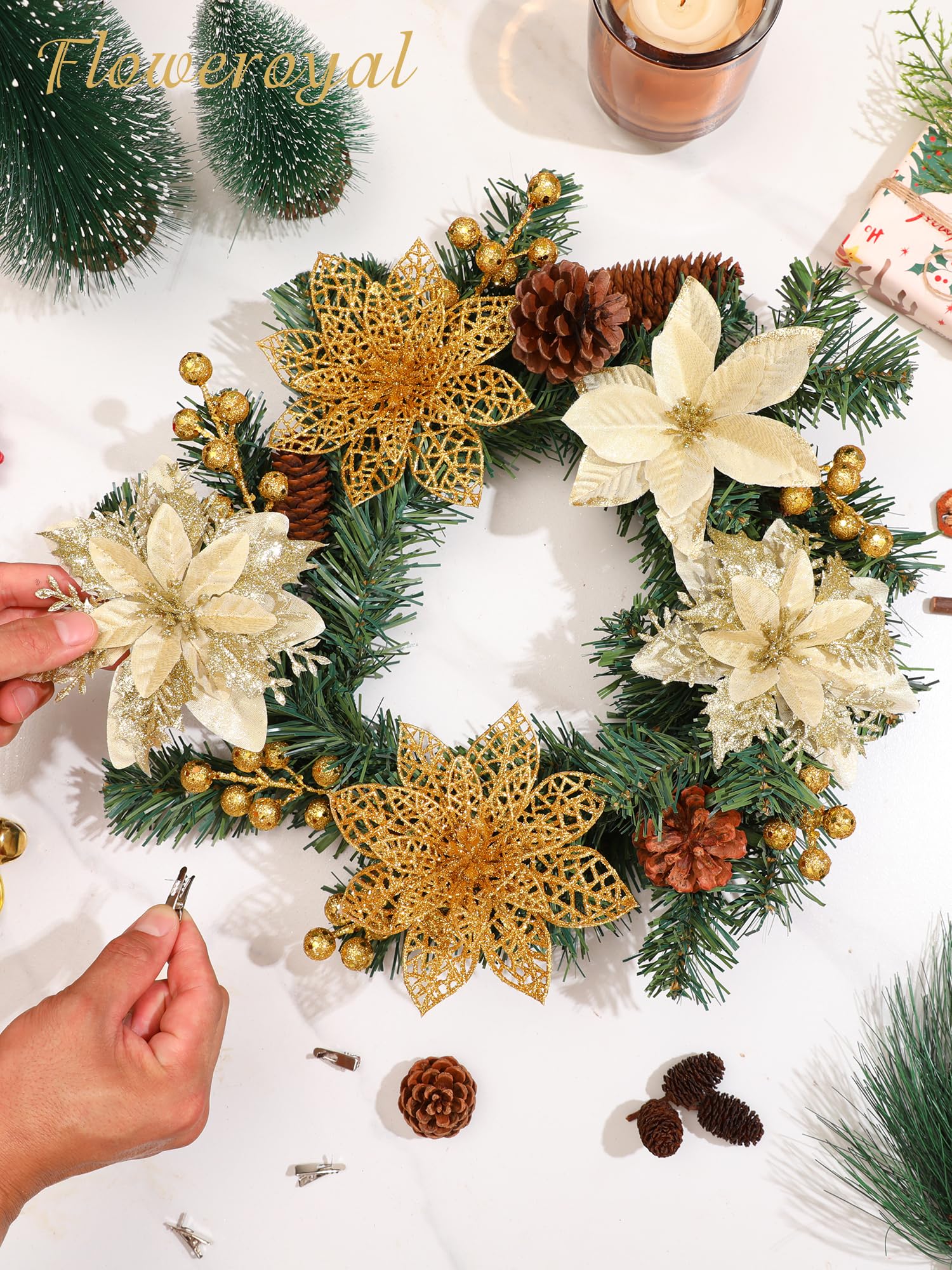 Floweroyal Künstliche Weihnachtssterne mit Clips und Beerenstielen, Glitzer-Ornamente für Weihnachtsbaum, Kranz, Kamin, Treppe, Dekoration, 60 Stück (Gold, 3 Stile)
